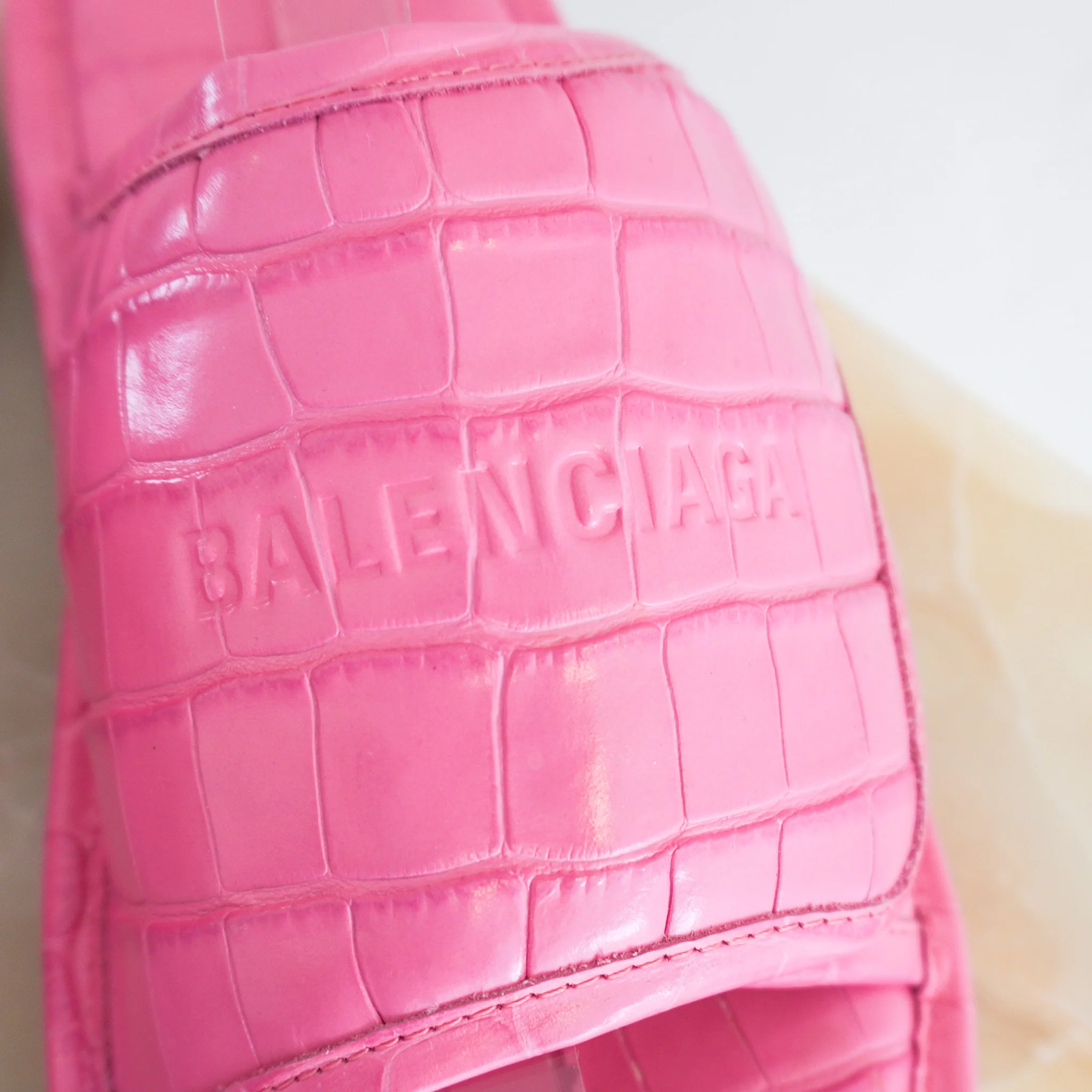 Balenciaga Croc Embossed Sliders RRP £630 | Authentic Preloved - Image 5