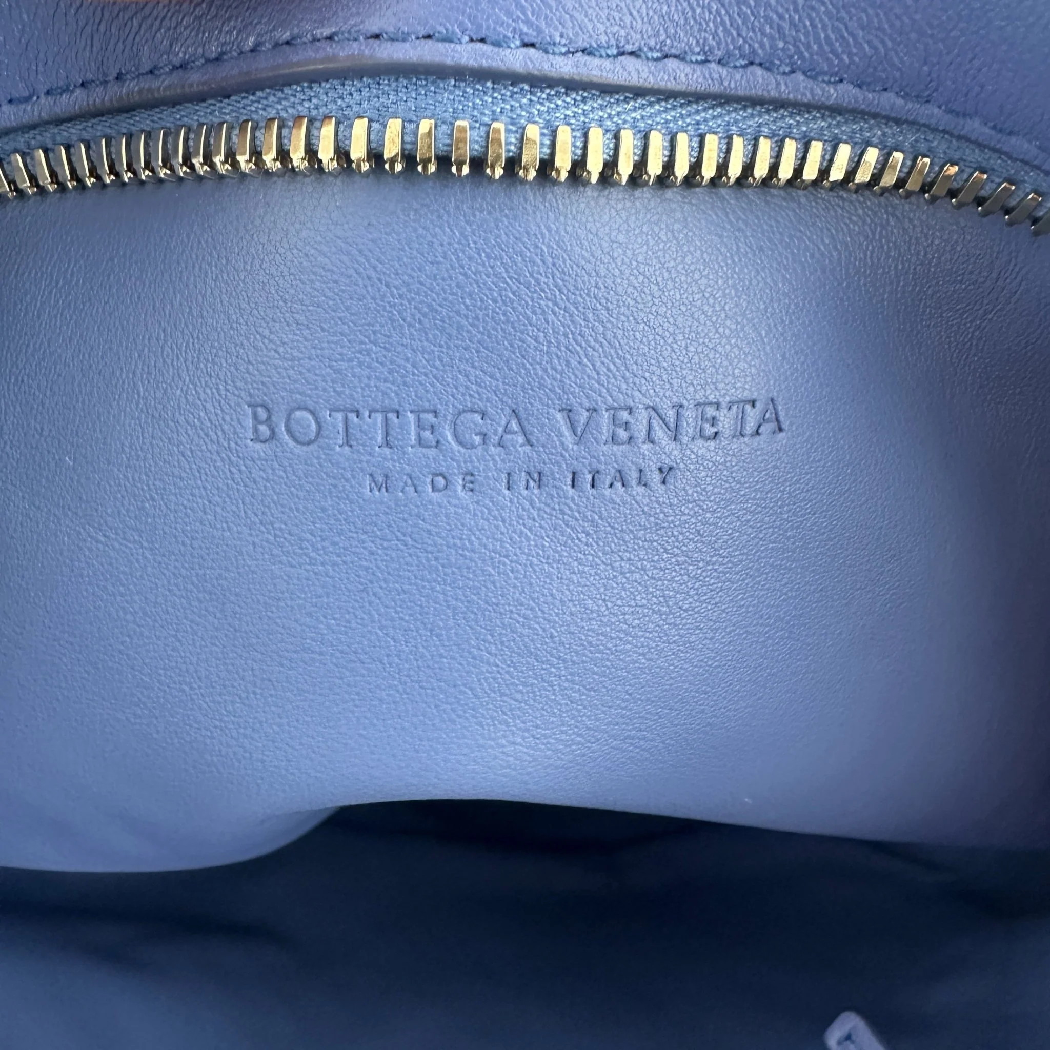 Bottega Veneta Indigo Intrecciato Twist Clutch RRP £2900 | Authentic Preloved - Image 12