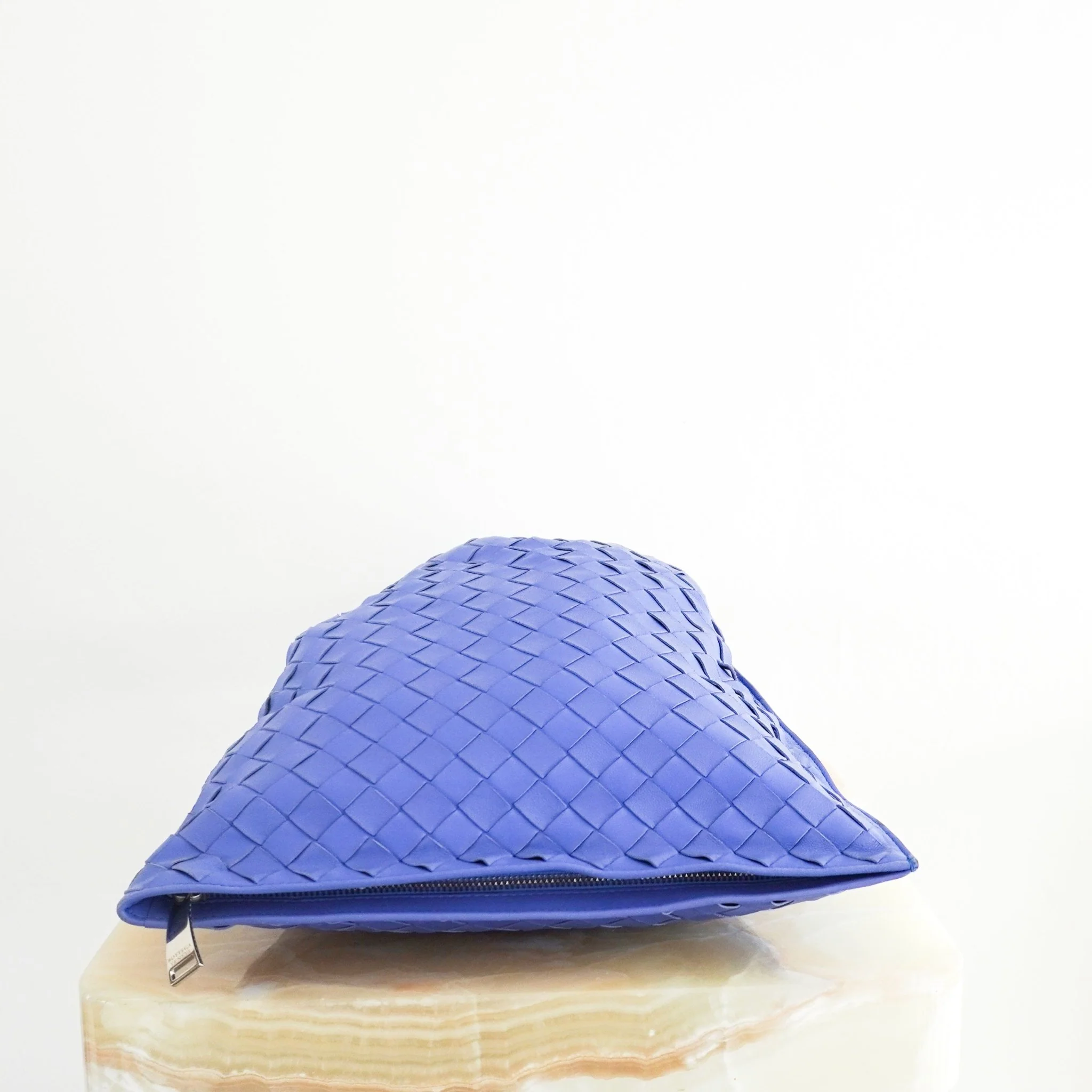 Bottega Veneta Indigo Intrecciato Twist Clutch RRP £2900 | Authentic Preloved - Image 5