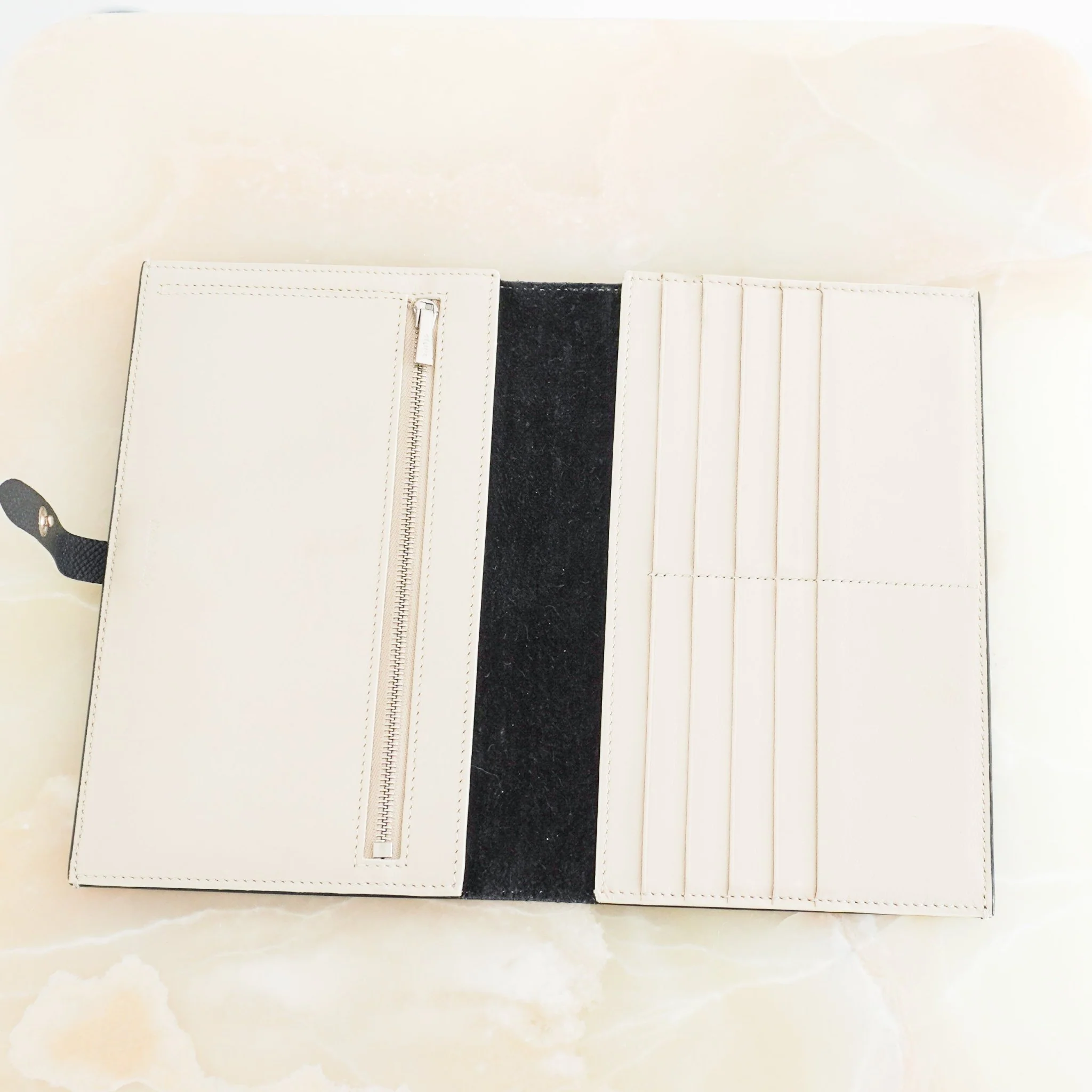 Celine Black and Beige Large Strap Wallet RRP £520 | Authentic Preloved - Image 6