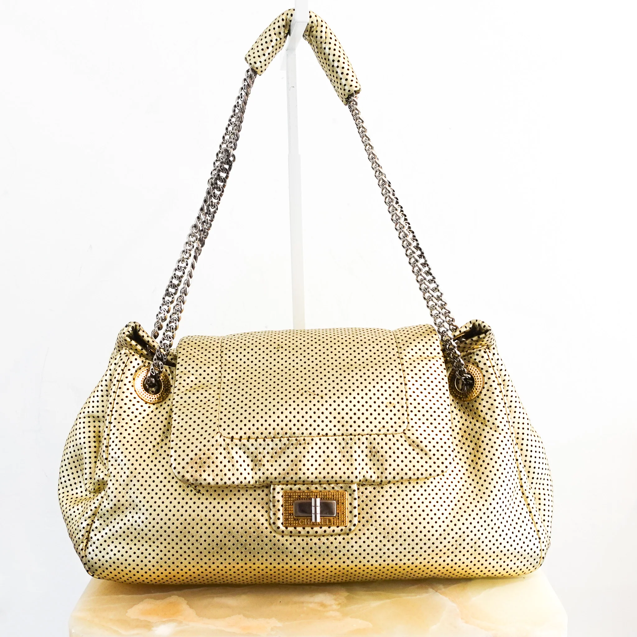 Chanel 2.55 Gold Accordian Bag RRP £2000 | Authentic Preloved - Image 2