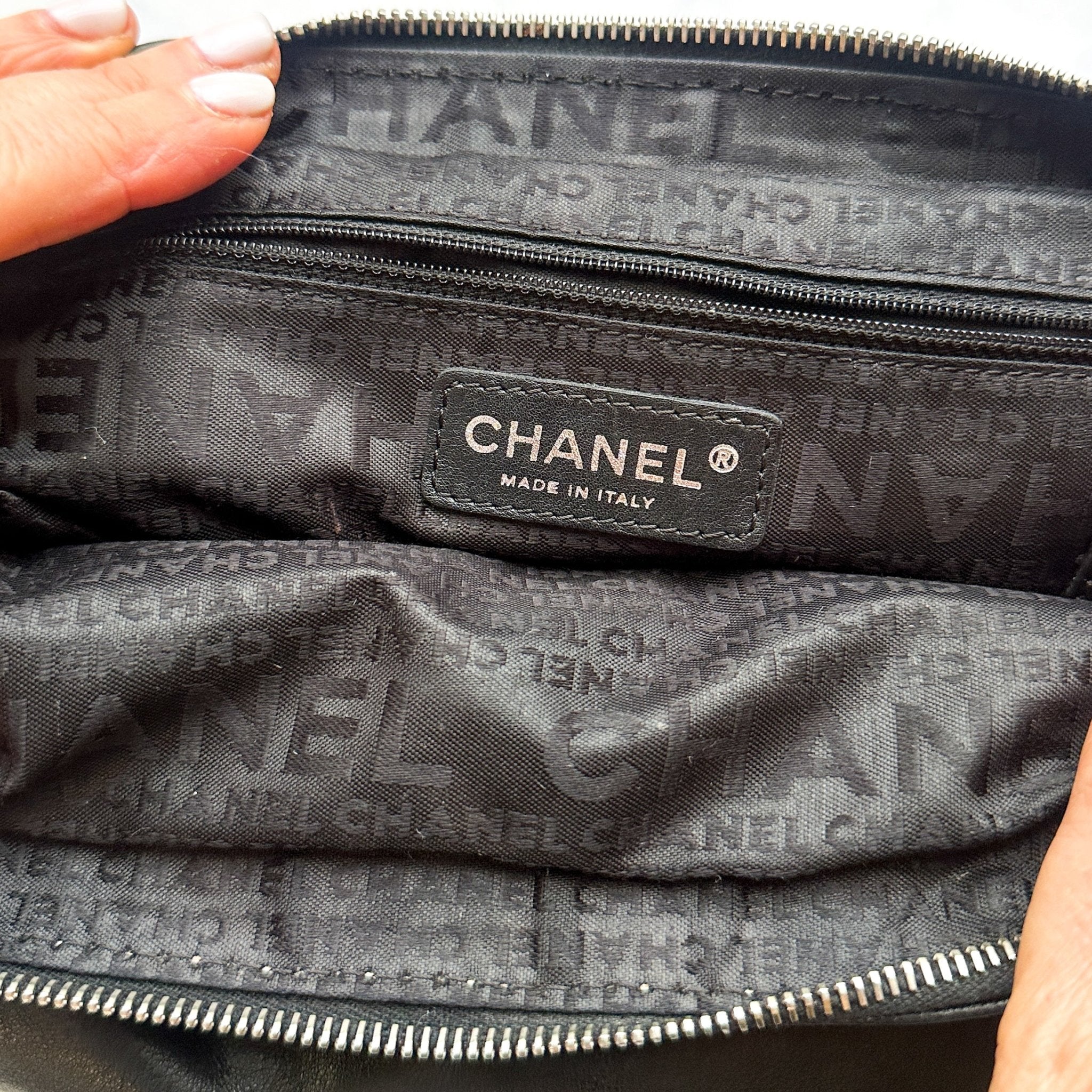 Chanel Wild Stitch Bag in Black RRP £1000 | Authentic Preloved - Image 7