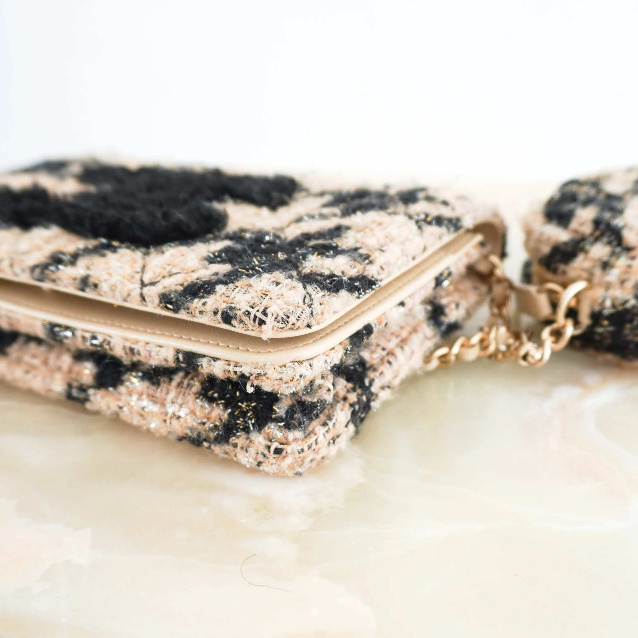 Chanel Beige and Black Houndstooth Tweed Wallet On Chain with Coin Pouch RRP £3500 | Authentic Preloved - Image 10