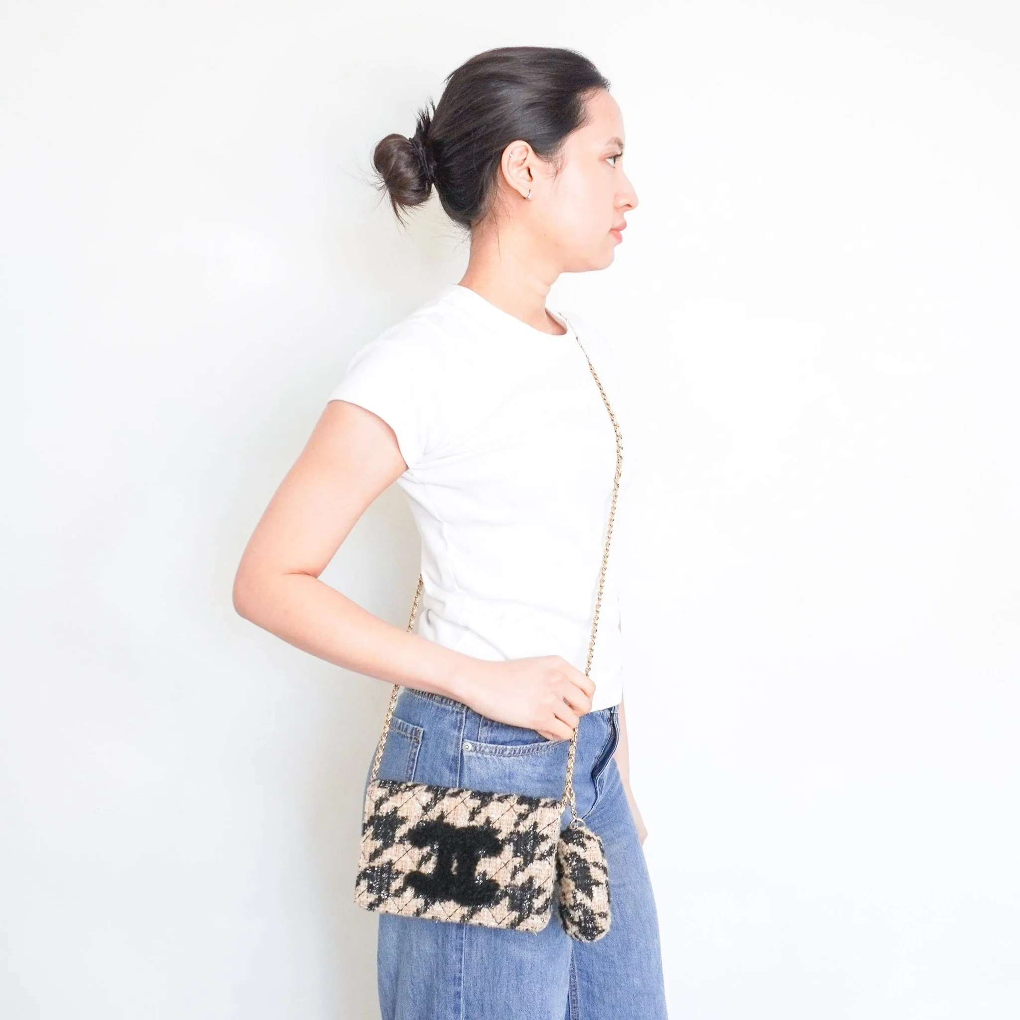 Chanel Beige and Black Houndstooth Tweed Wallet On Chain with Coin Pouch RRP £3500 | Authentic Preloved - Image 17