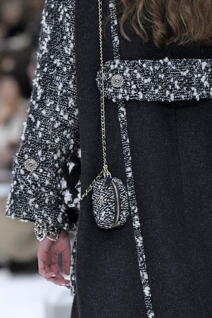 Chanel Beige and Black Houndstooth Tweed Wallet On Chain with Coin Pouch RRP £3500 | Authentic Preloved - Image 5