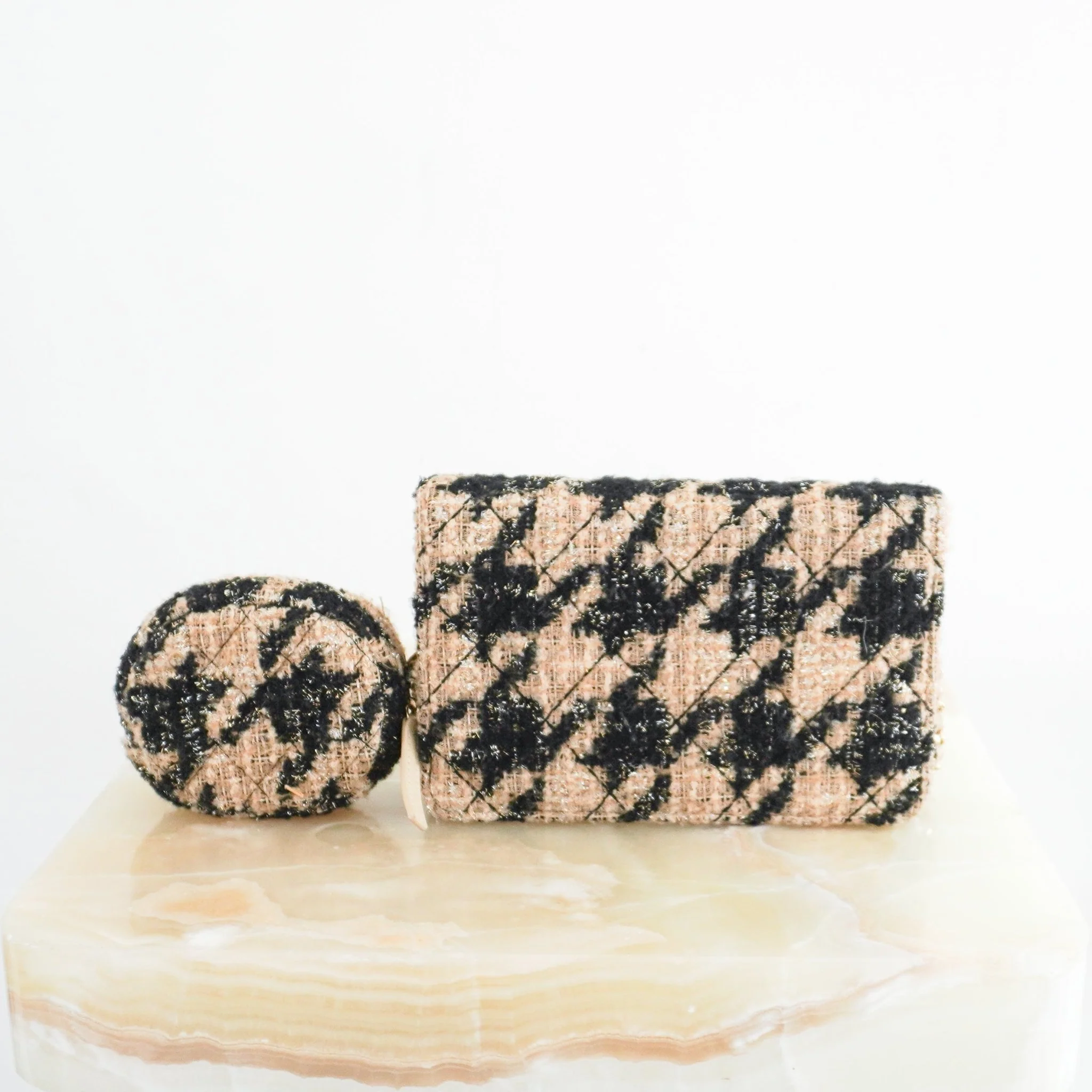Chanel Beige and Black Houndstooth Tweed Wallet On Chain with Coin Pouch RRP £3500 | Authentic Preloved - Image 7