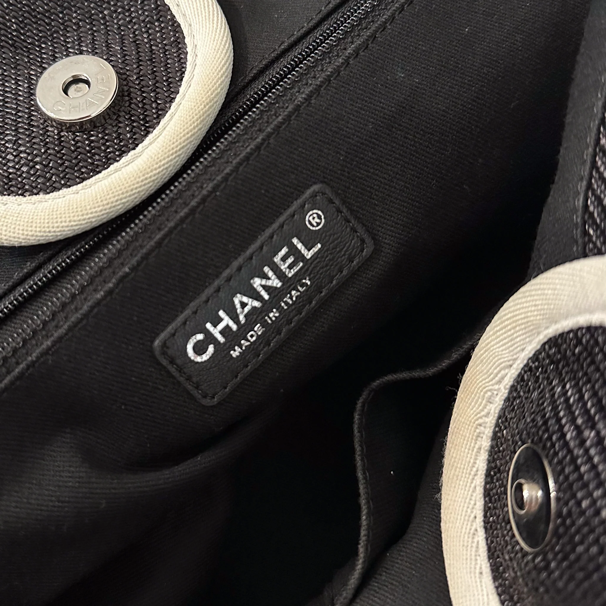 Chanel Black and White Canvas Deauville Tote Bag RRP £3800 | Authentic Preloved - Image 10