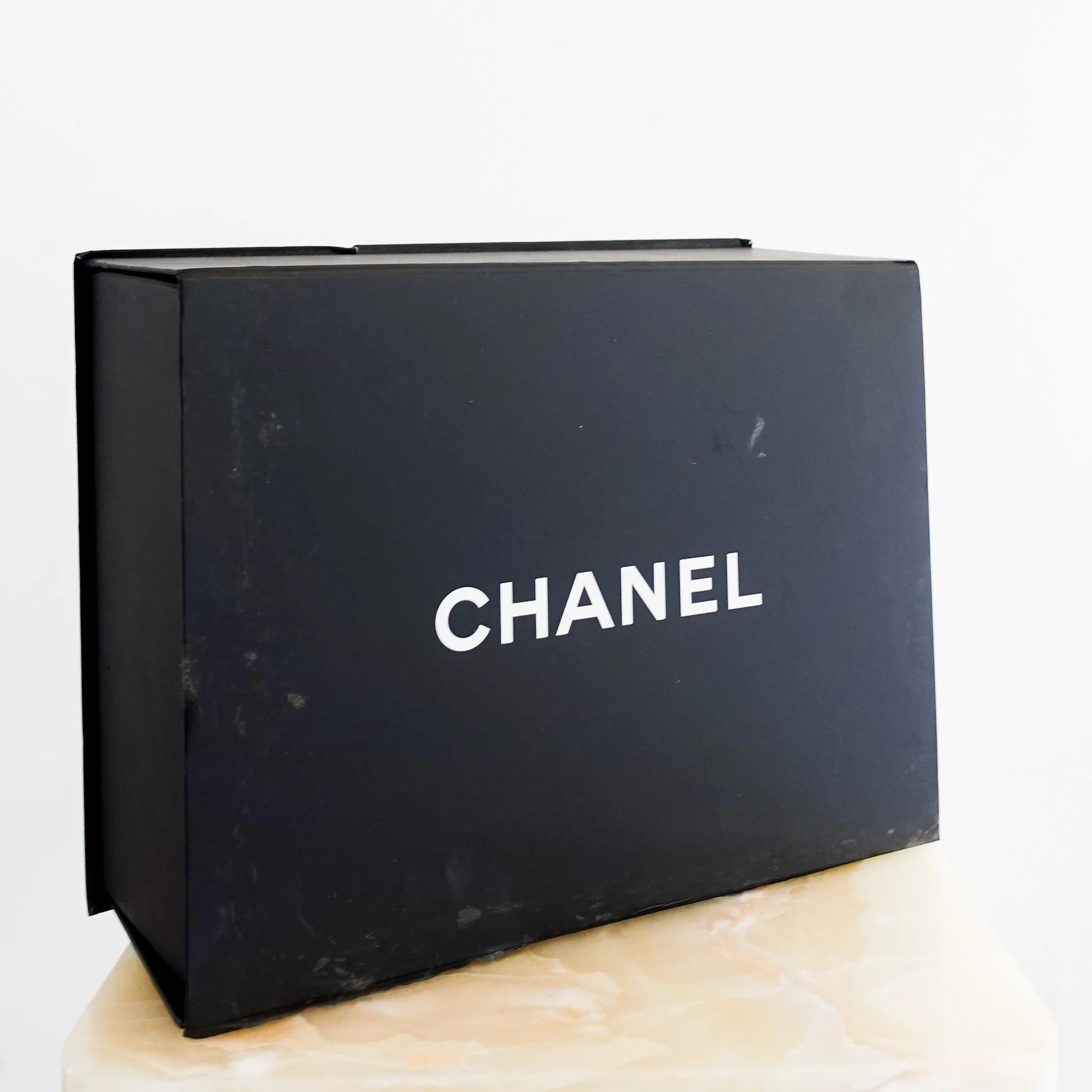 Chanel Black Lambskin Maxi 19 Single Flap Bag RRP £6100 | Authentic Preloved - Image 11