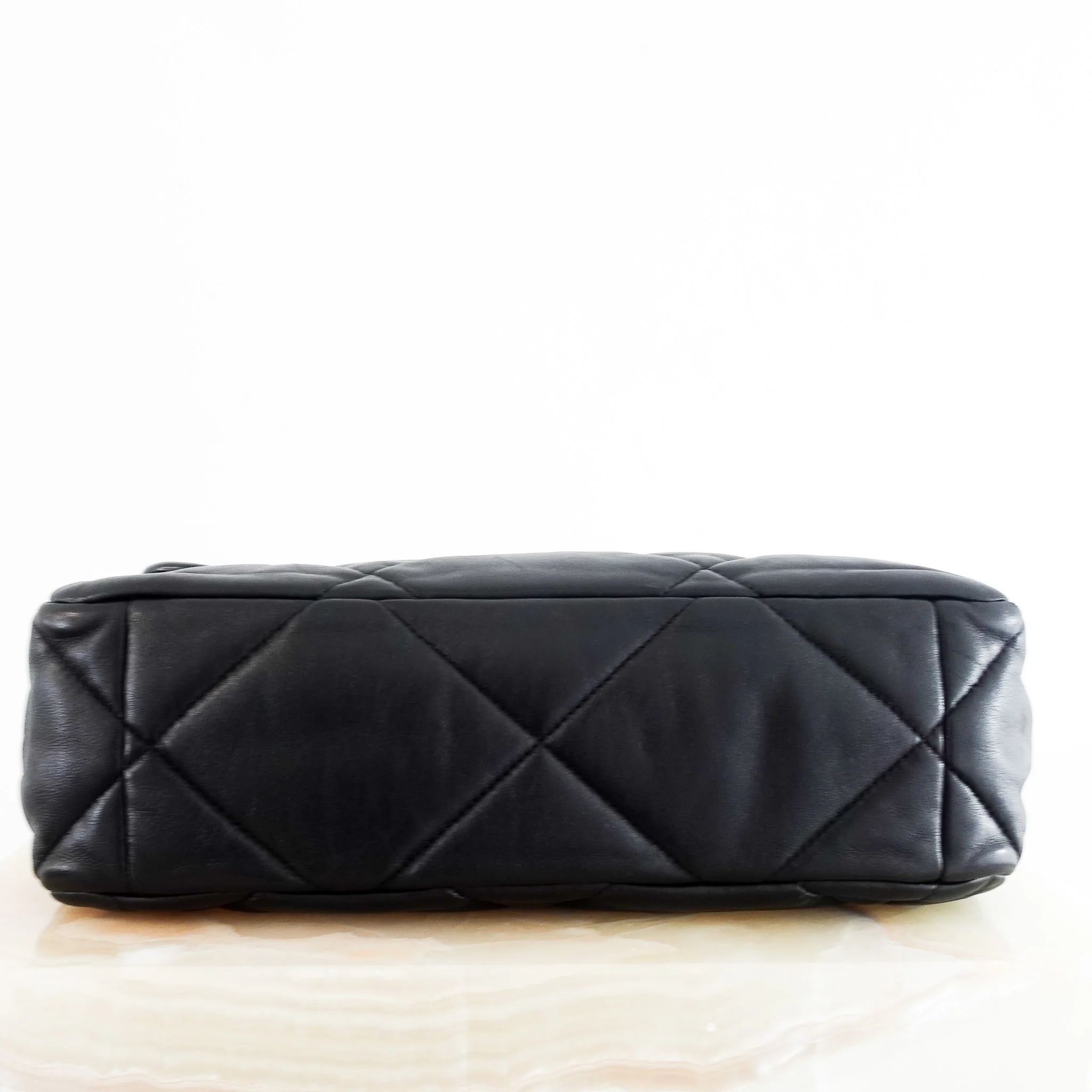 Chanel Black Lambskin Maxi 19 Single Flap Bag RRP £6100 | Authentic Preloved - Image 4