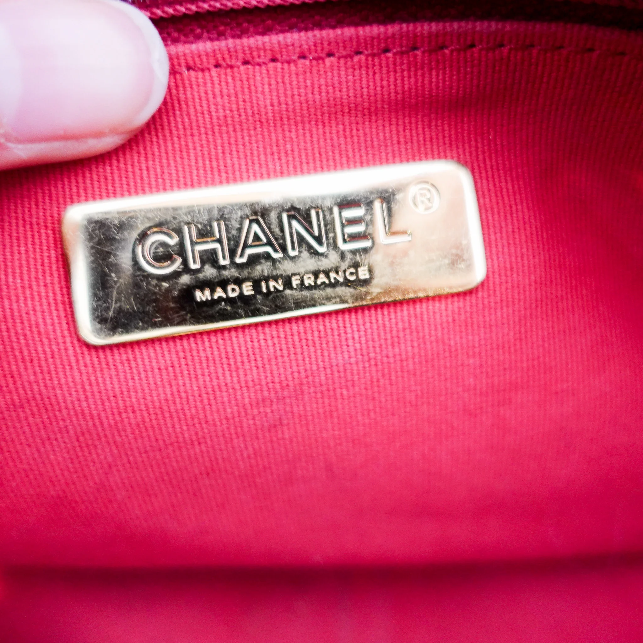 Chanel Black Lambskin Maxi 19 Single Flap Bag RRP £6100 | Authentic Preloved - Image 8