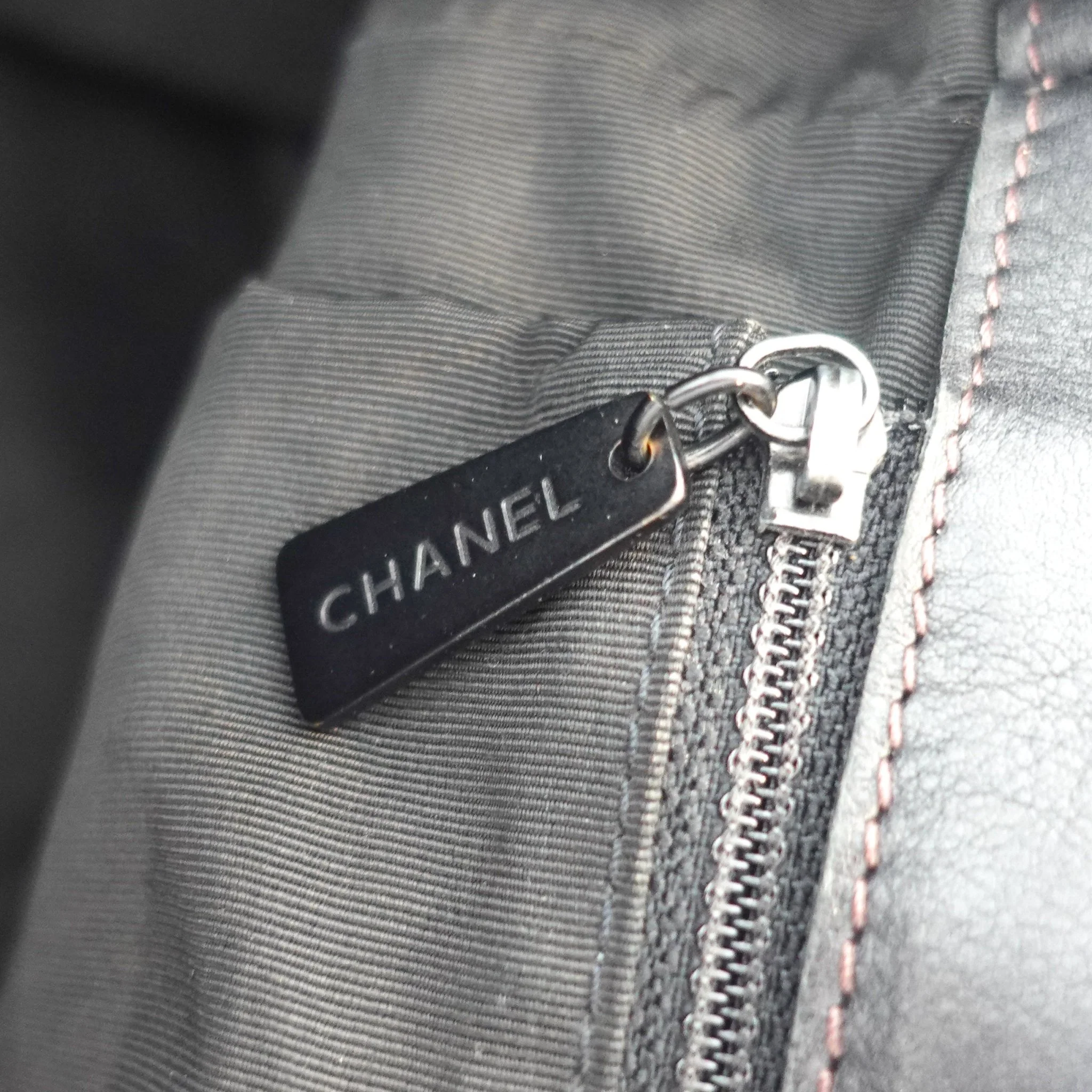 Chanel Black Leather Slouch Tote bag | Authentic Preloved - Image 15