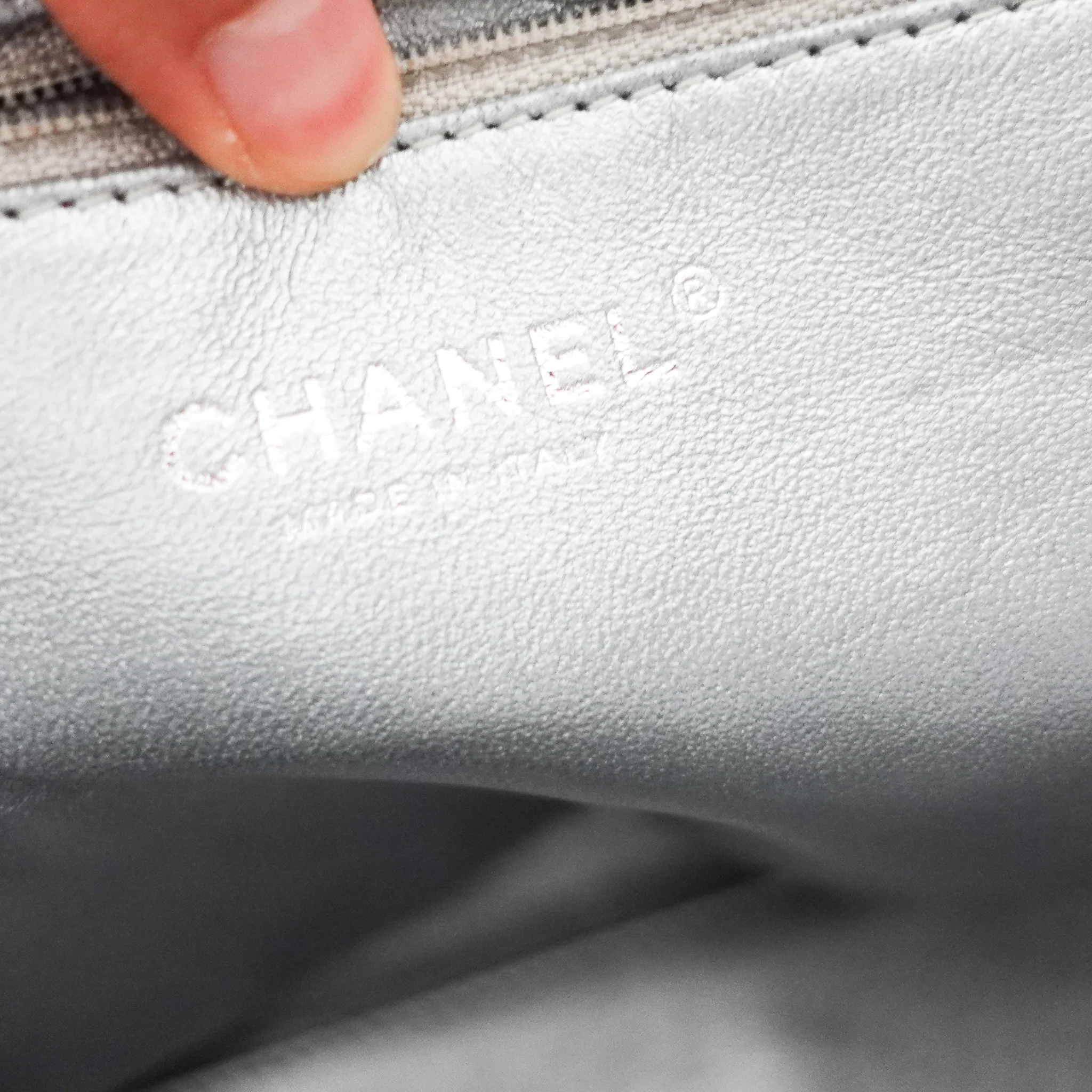Chanel East West Chain Tote in Black & Brown Metallic Sheen RRP £2000 | Authentic Preloved - Image 8