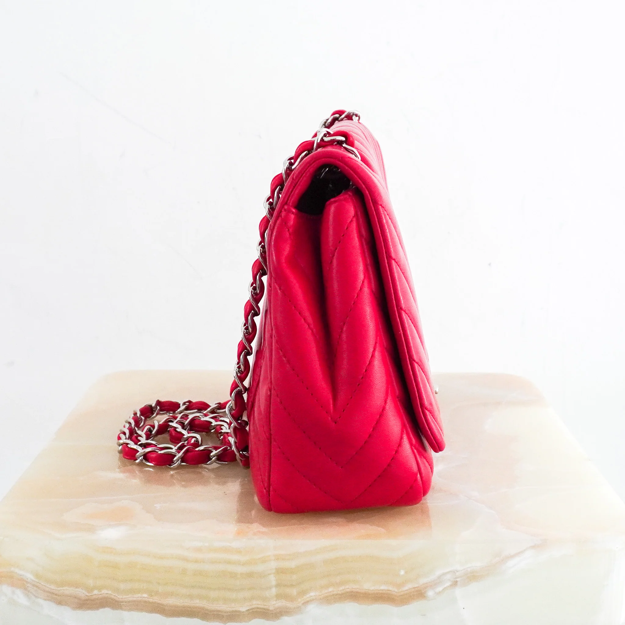 Chanel Chevron Fuchsia Quilted Jumbo Single Flap Bag RRP £9000 | Authentic Preloved - Image 2