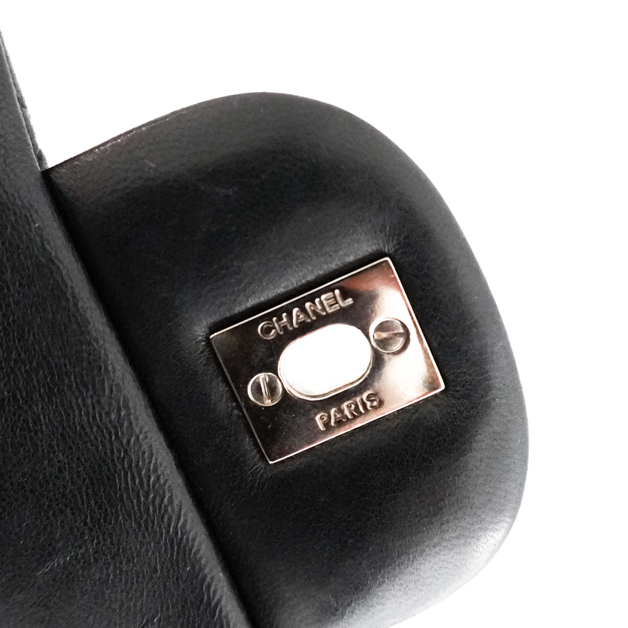 Chanel Maxi Lambskin Classic Single Flap Bag Black RRP £10000 | Authentic Preloved - Image 6