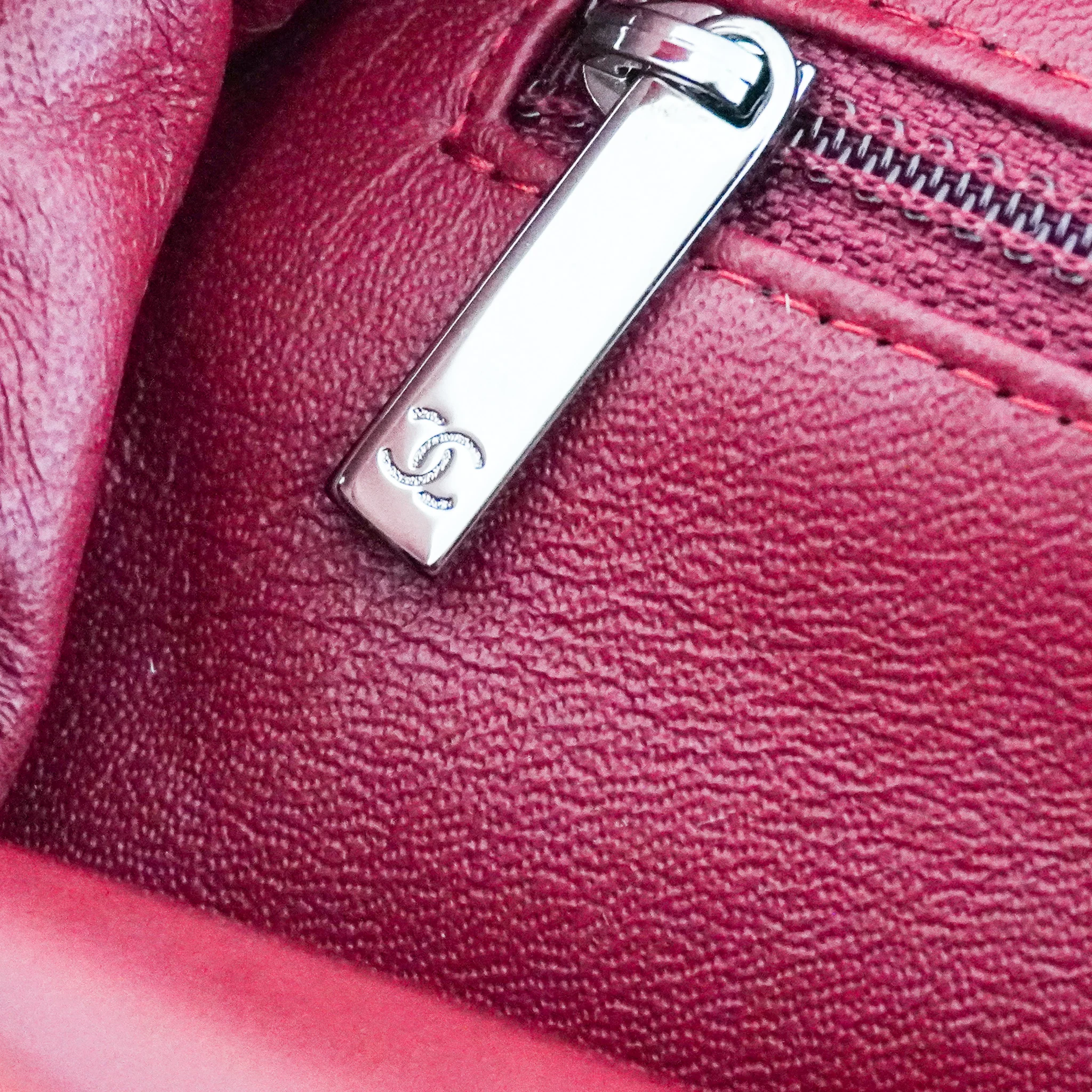 Chanel Quilted Kisslock Lambskin Clutch in Burgundy | Authentic Preloved - Image 5