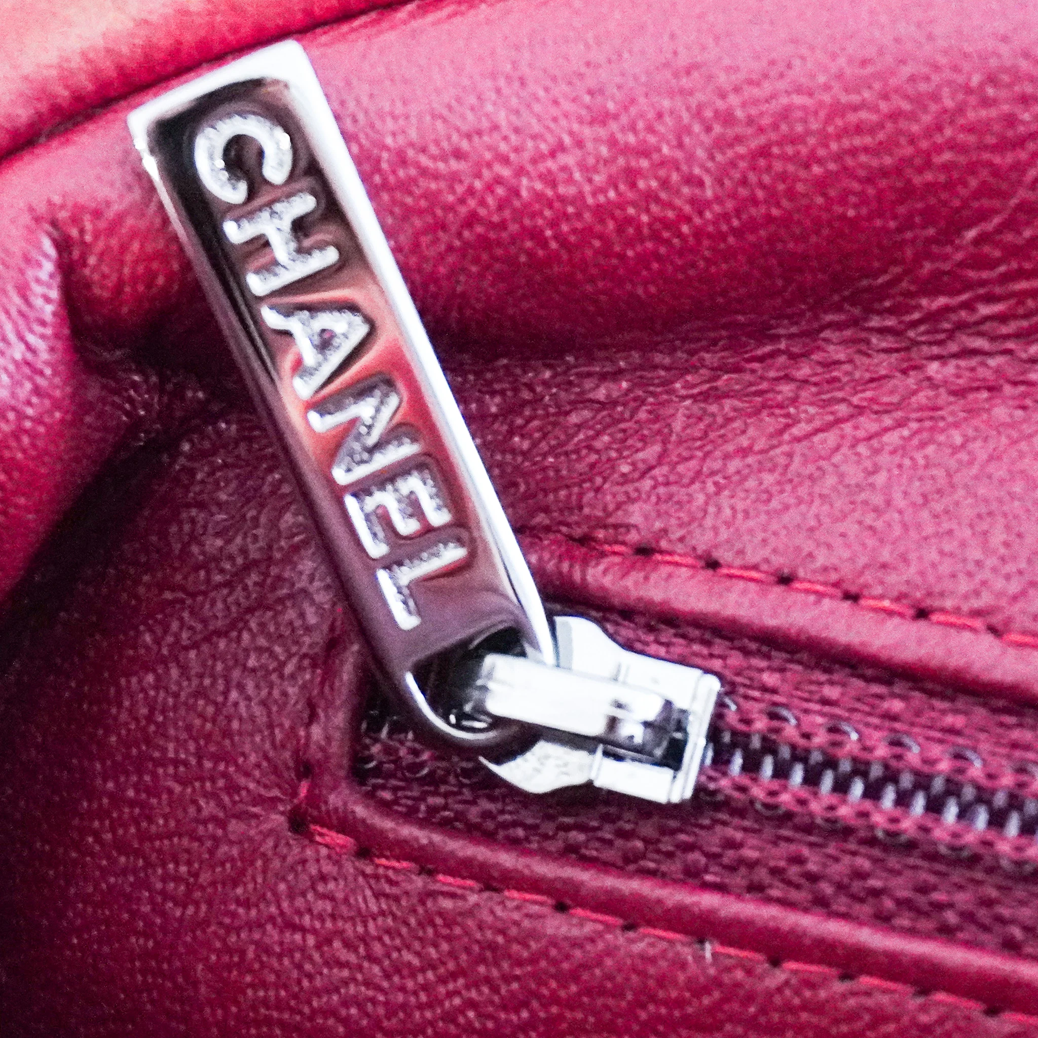 Chanel Quilted Kisslock Lambskin Clutch in Burgundy | Authentic Preloved - Image 7