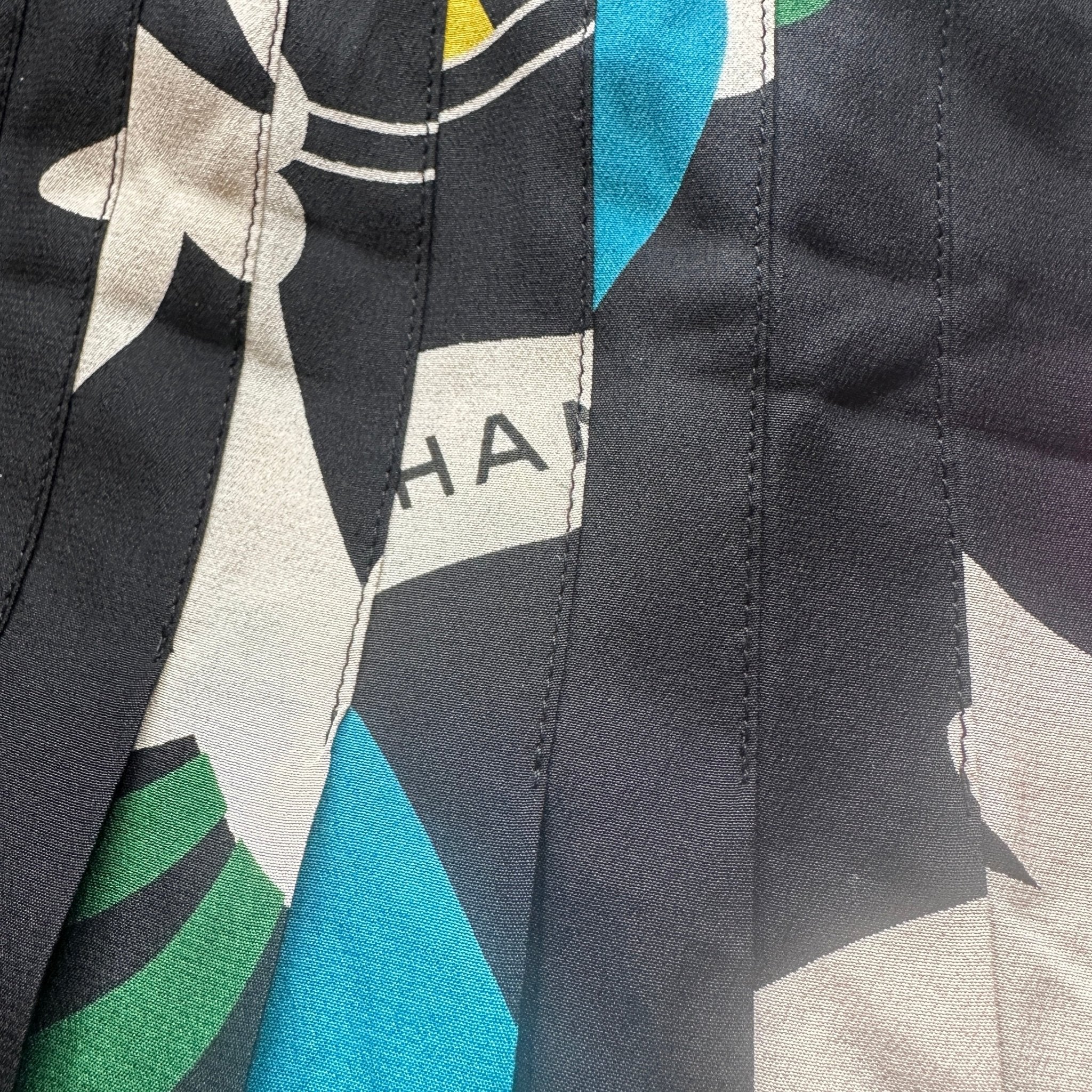 Chanel Vintage Black Silk Print Dress SS 2000 Runway RRP £1200 | Authentic Preloved - Image 7