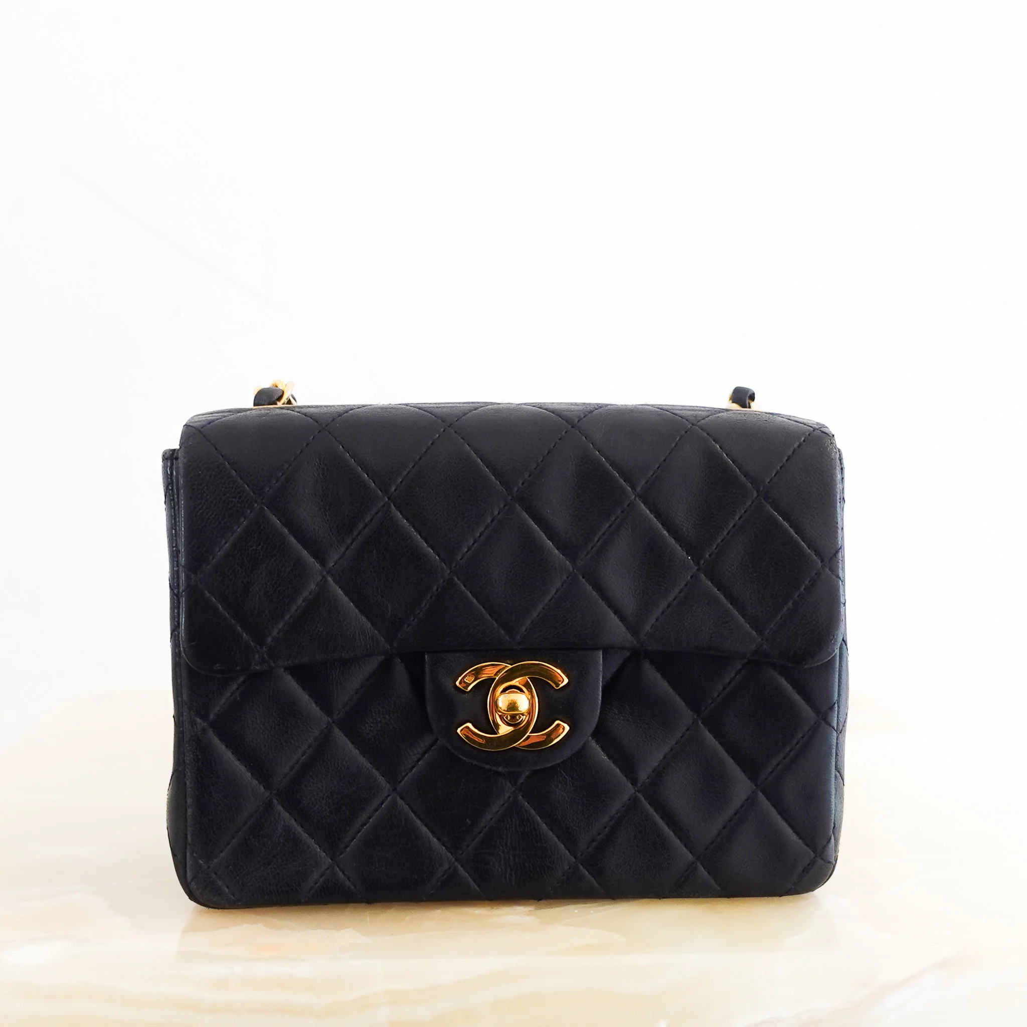 COLLECTOR'S ITEM Chanel Vintage Box Bag | Authentic Preloved RRP £5000 - Image 2