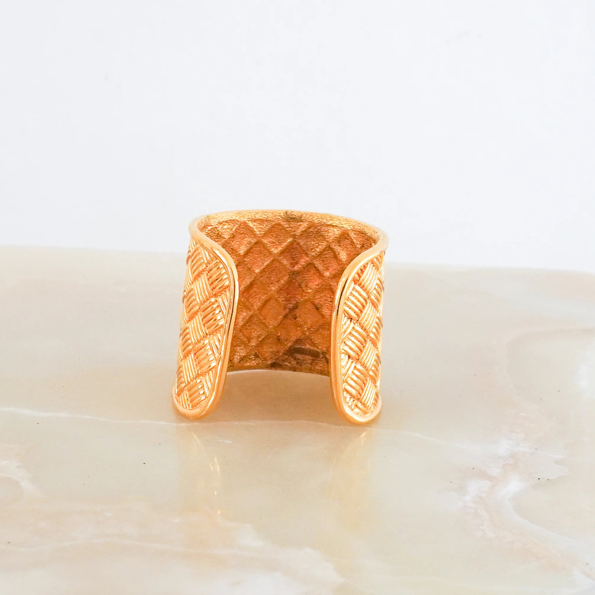 Chanel Vintage Embossed Interwoven Gold Plated Bangle RRP £1800 | Authentic Preloved FINAL SALE - Image 3