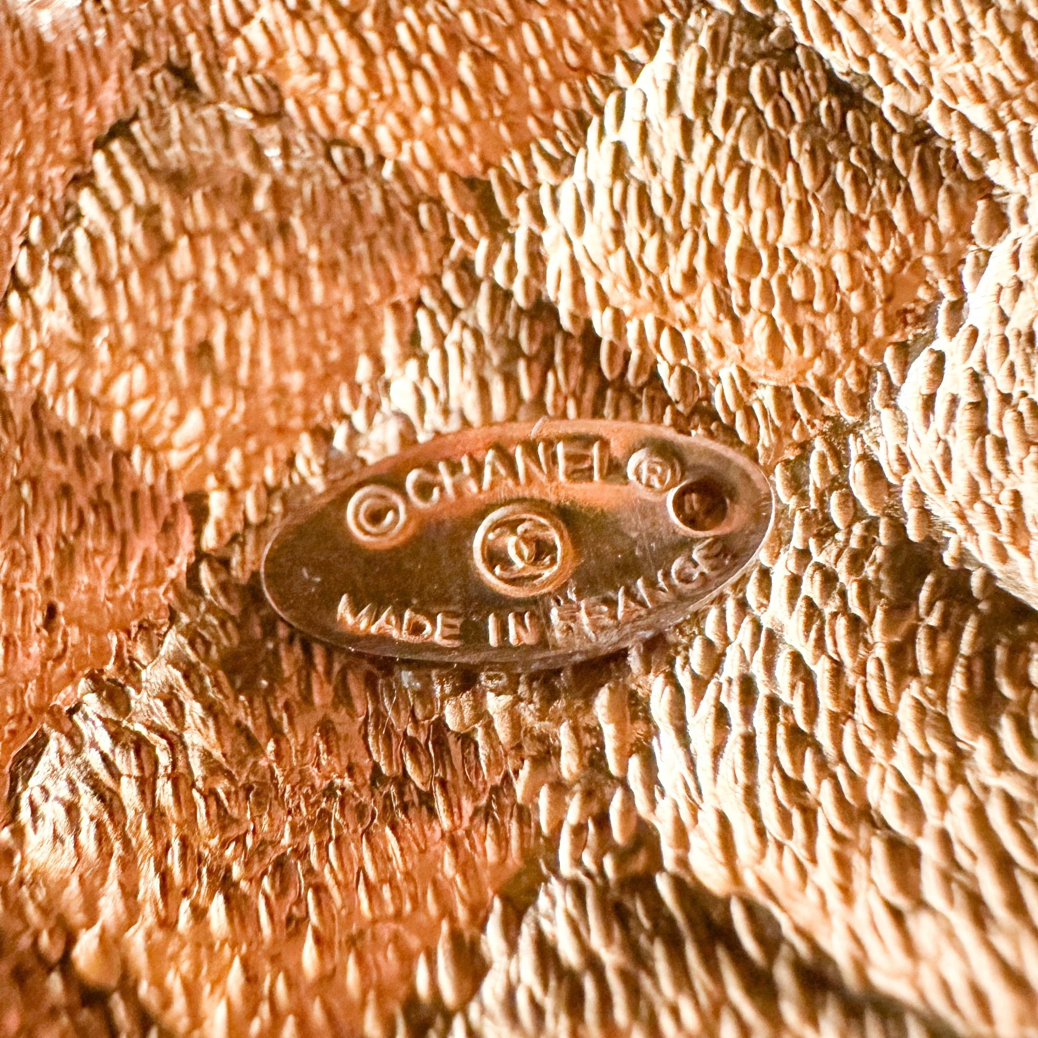 Chanel Vintage Embossed Interwoven Gold Plated Bangle RRP £1800 | Authentic Preloved FINAL SALE - Image 6