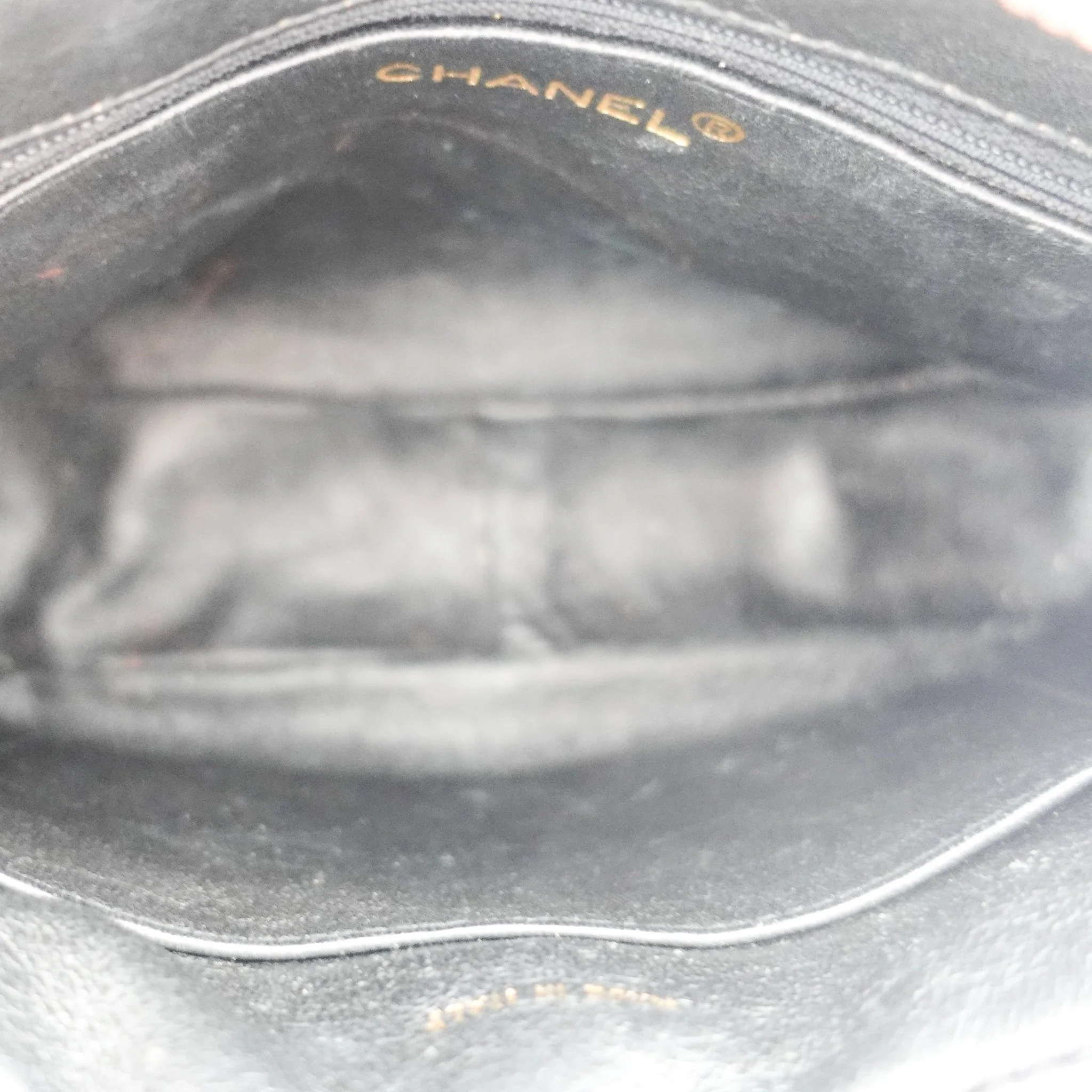 Chanel Vintage Quilted Black Lambskin CC Camera Bag RRP £5,000 | Authentic Preloved - Image 14
