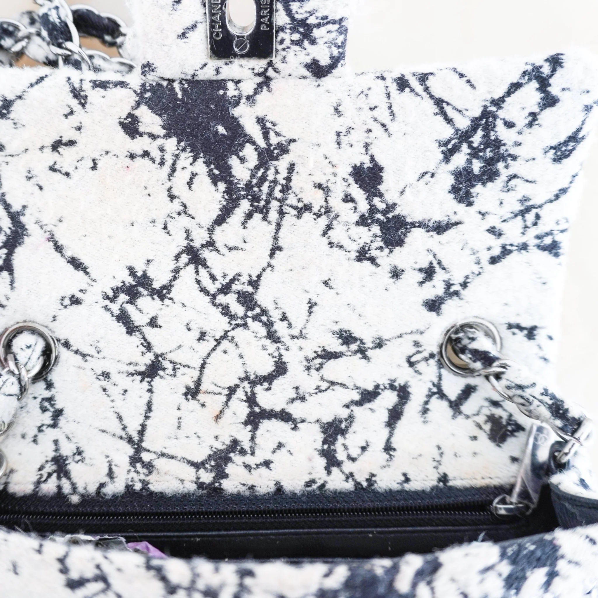Chanel White & Black Tweed Single Flap Small Box Bag RRP £4800 | Authentic Preloved - Image 10