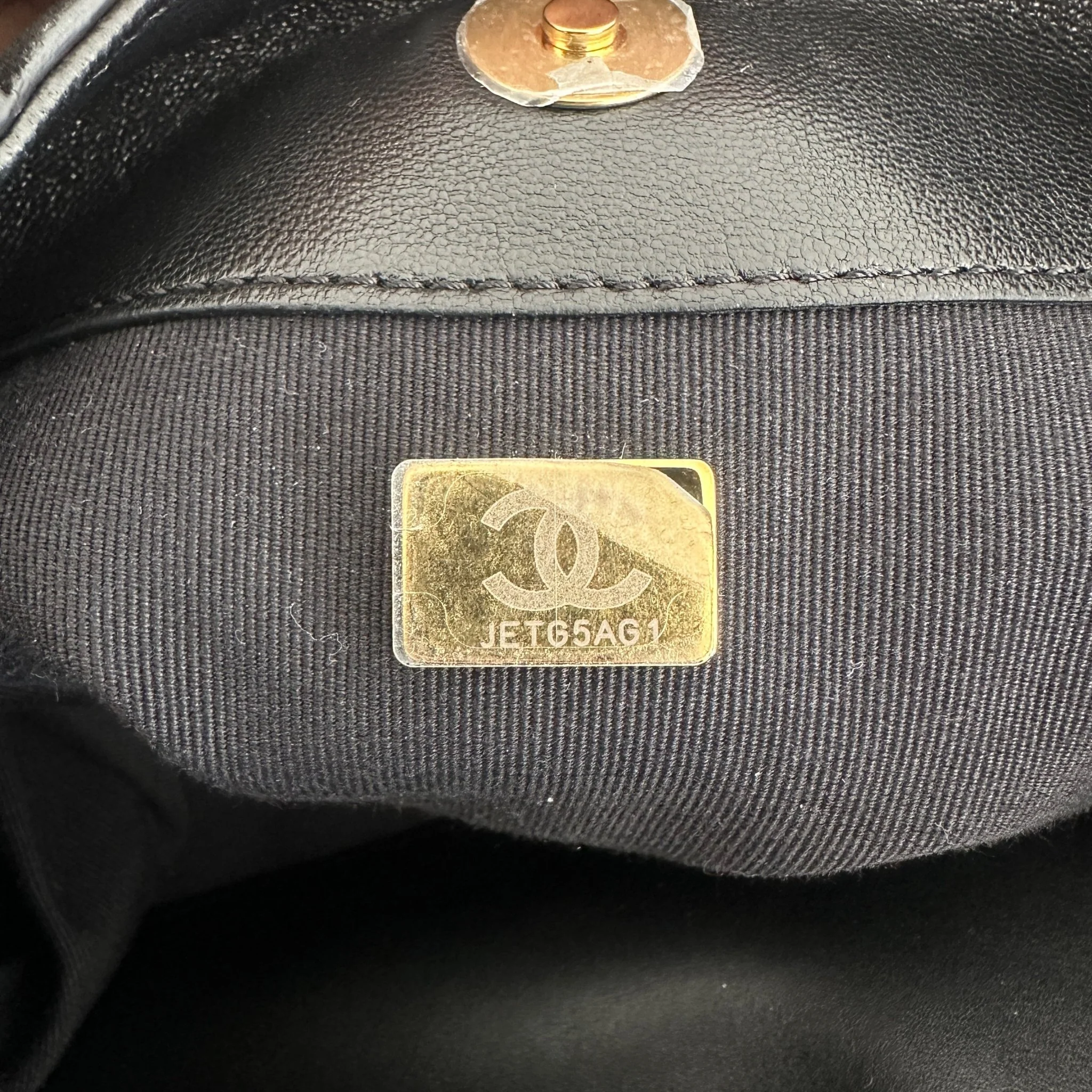 CURRENT SEASON Chanel Maxi Hobo Bag | Authentic Preloved - Image 8