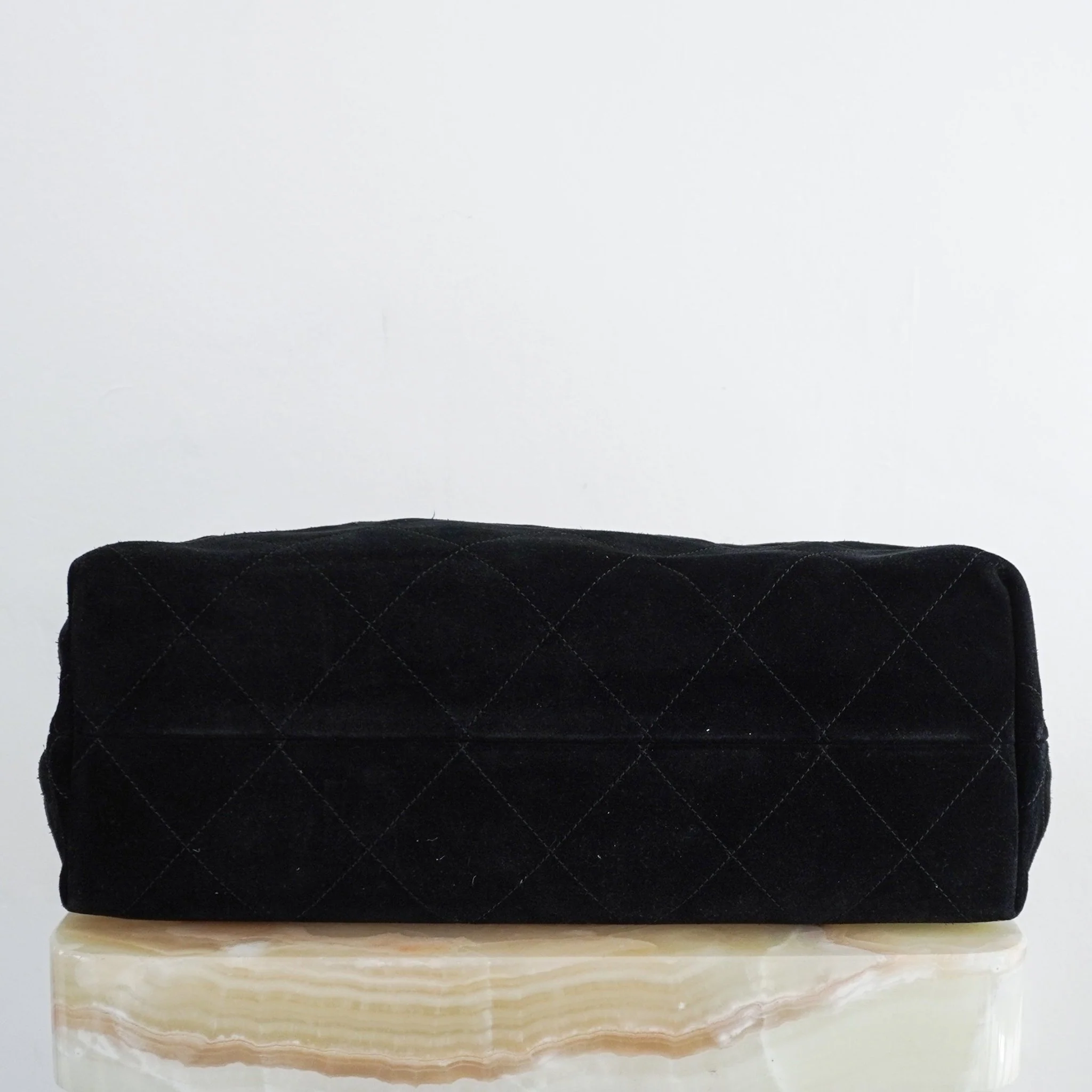 CURRENT SEASON Chanel Maxi Hobo Bag | Authentic Preloved - Image 9