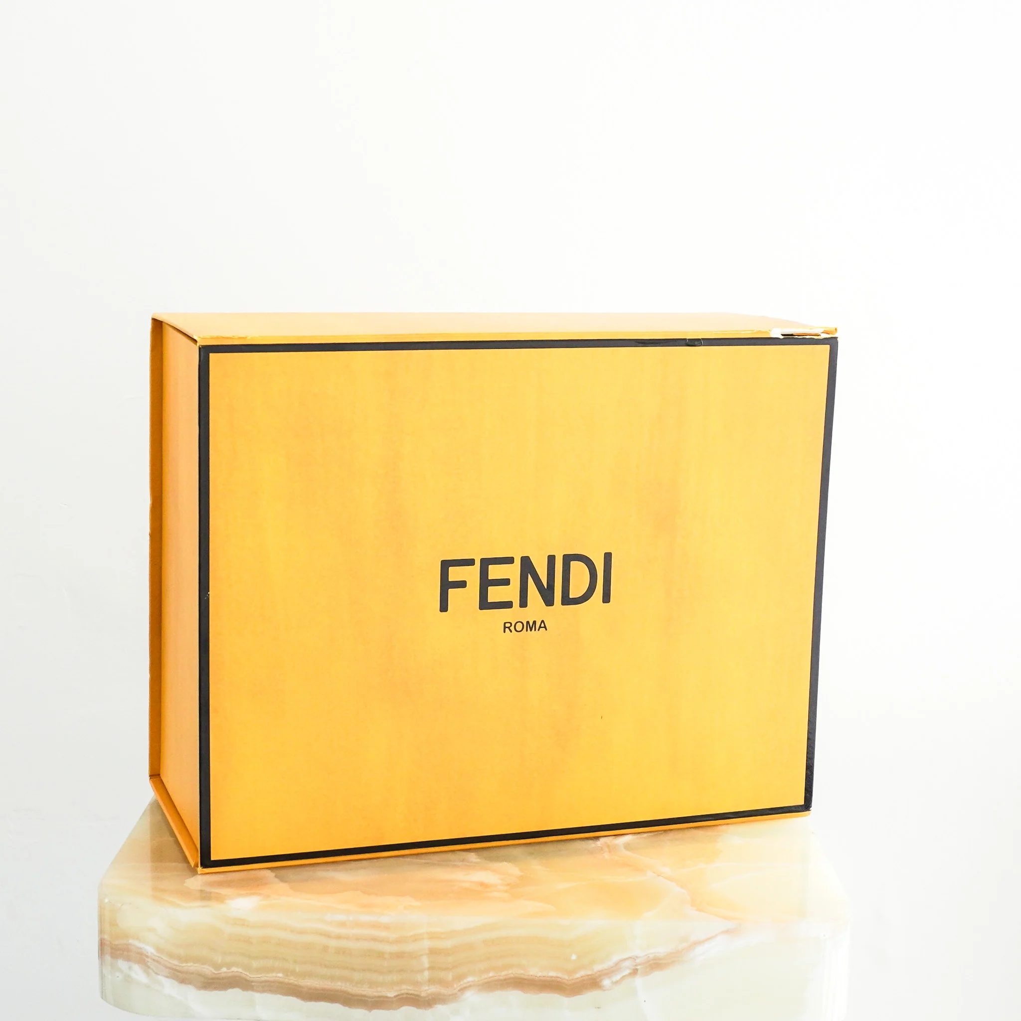 CURRENT SEASON Fendi Peekaboo ISeeU Small Tote Bag in Black RRP £4050 | Authentic Preloved - Image 14