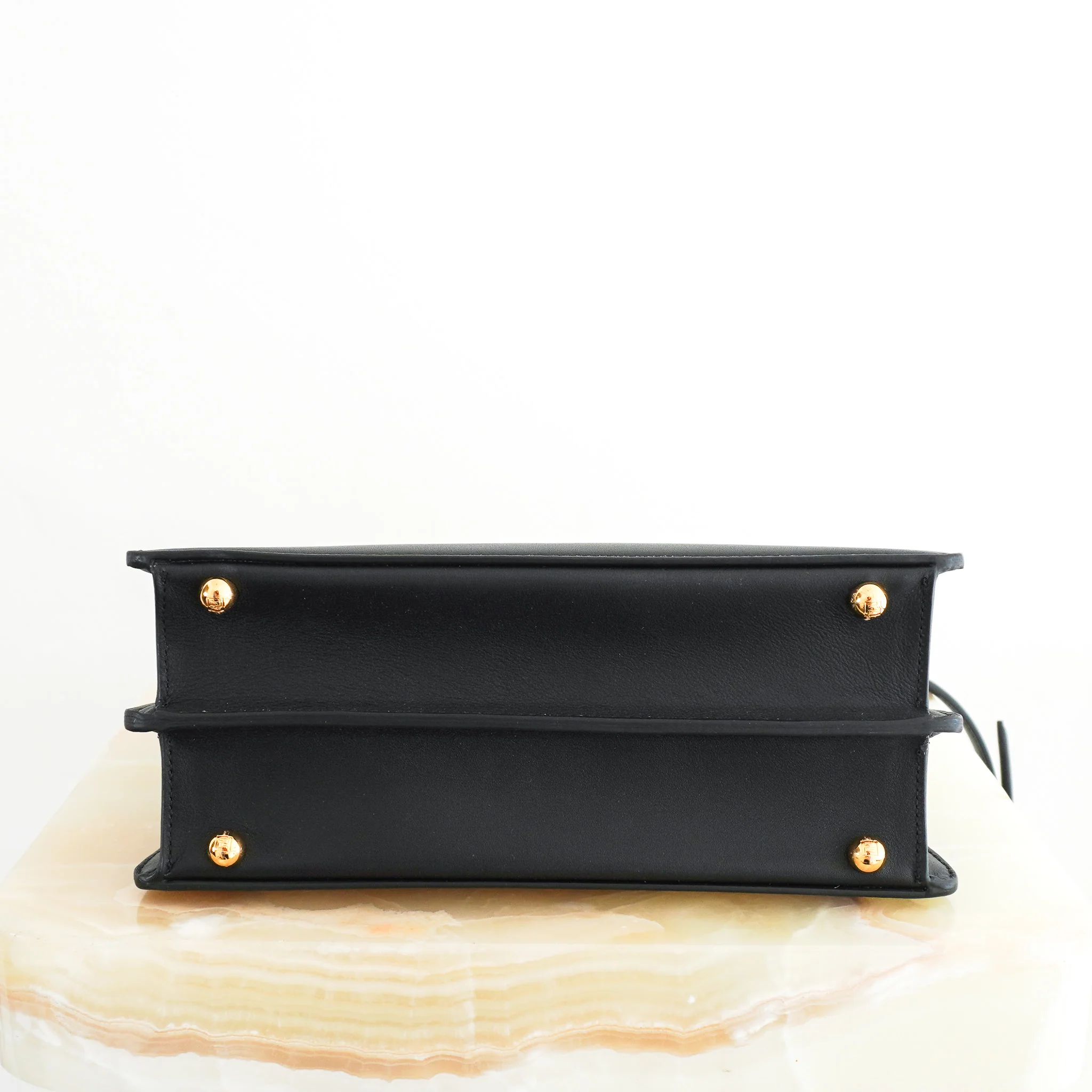 CURRENT SEASON Fendi Peekaboo ISeeU Small Tote Bag in Black RRP £4050 | Authentic Preloved - Image 4