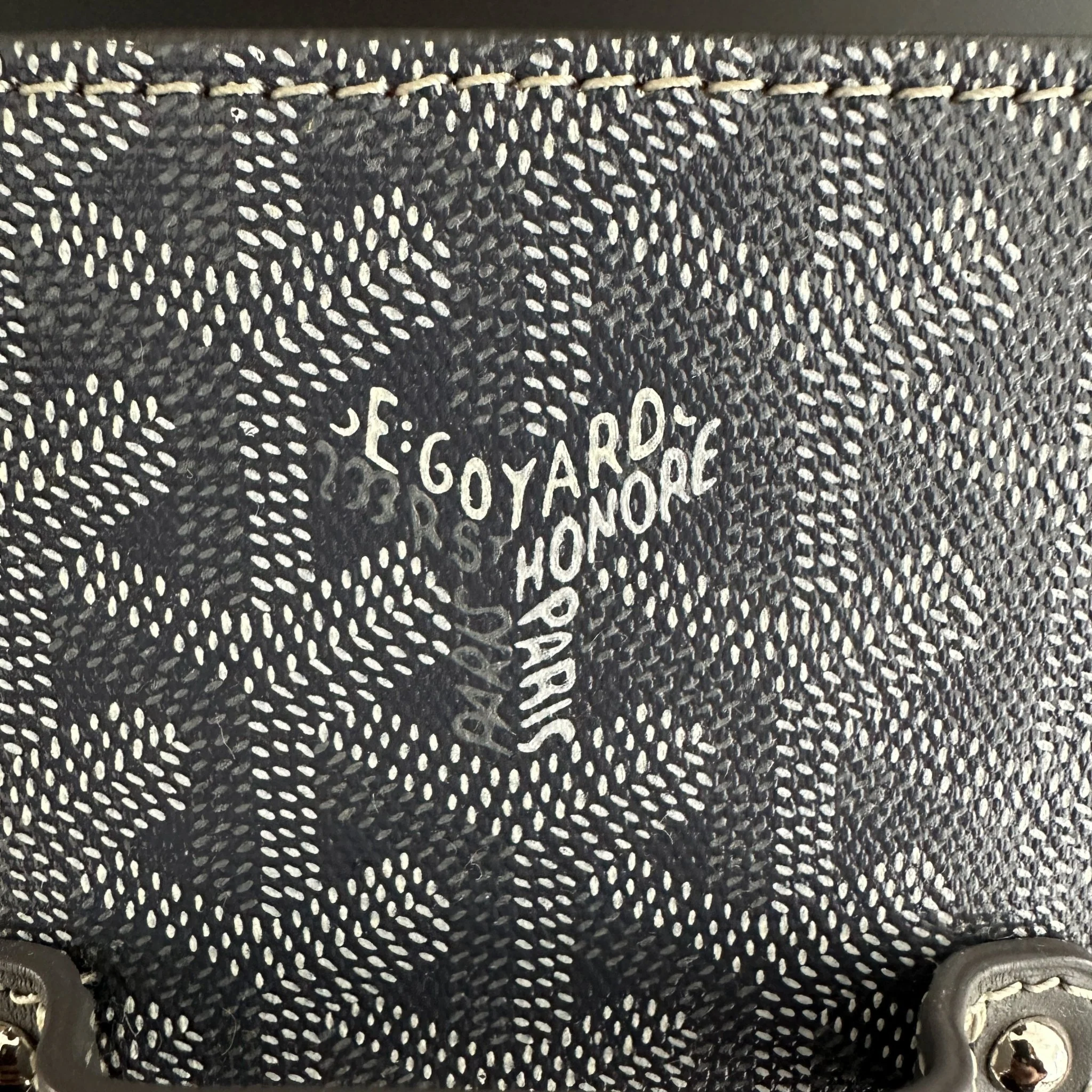 CURRENT SEASON Goyard Saigon Structure PM Bag in Grey RRP £5000 | Authentic Preloved - Image 7