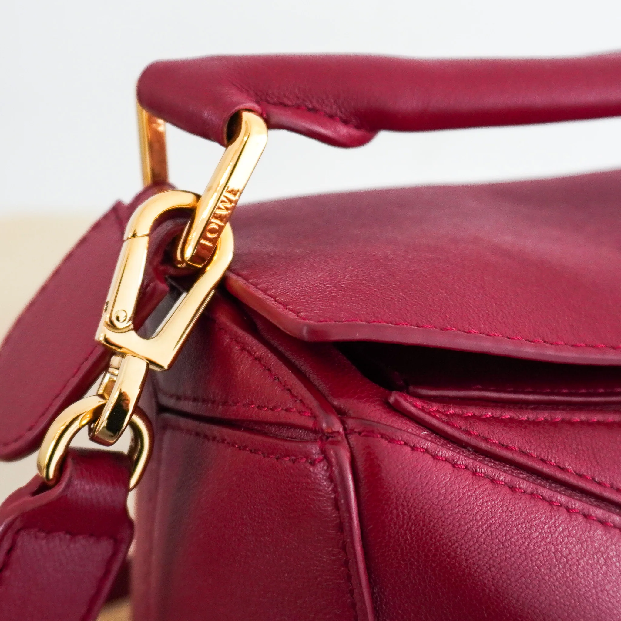 CURRENT SEASON Loewe Small Leather Featherlight Puzzle Top-Handle Bag in Burgundy RRP £3250 | Authentic Preloved - Image 8