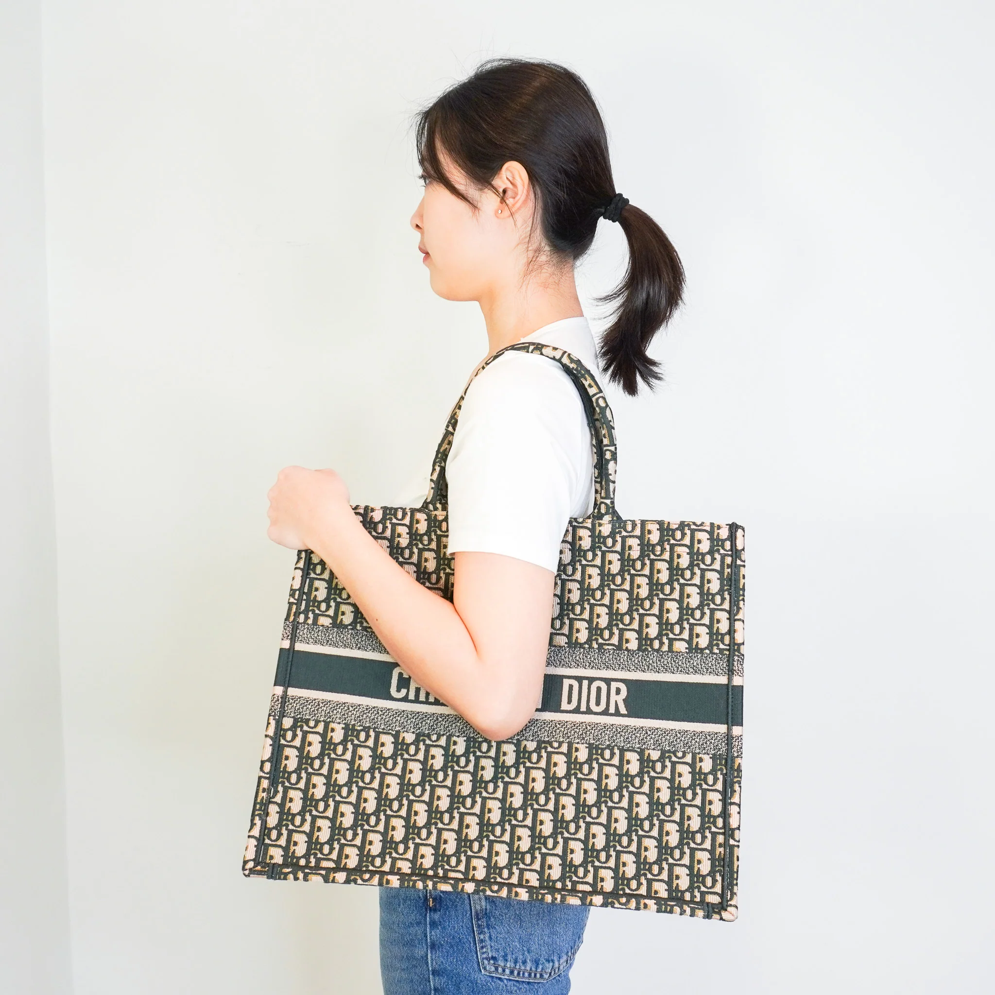 Dior Book Large Tote in Green RRP £2550 | Authentic Preloved - Image 7
