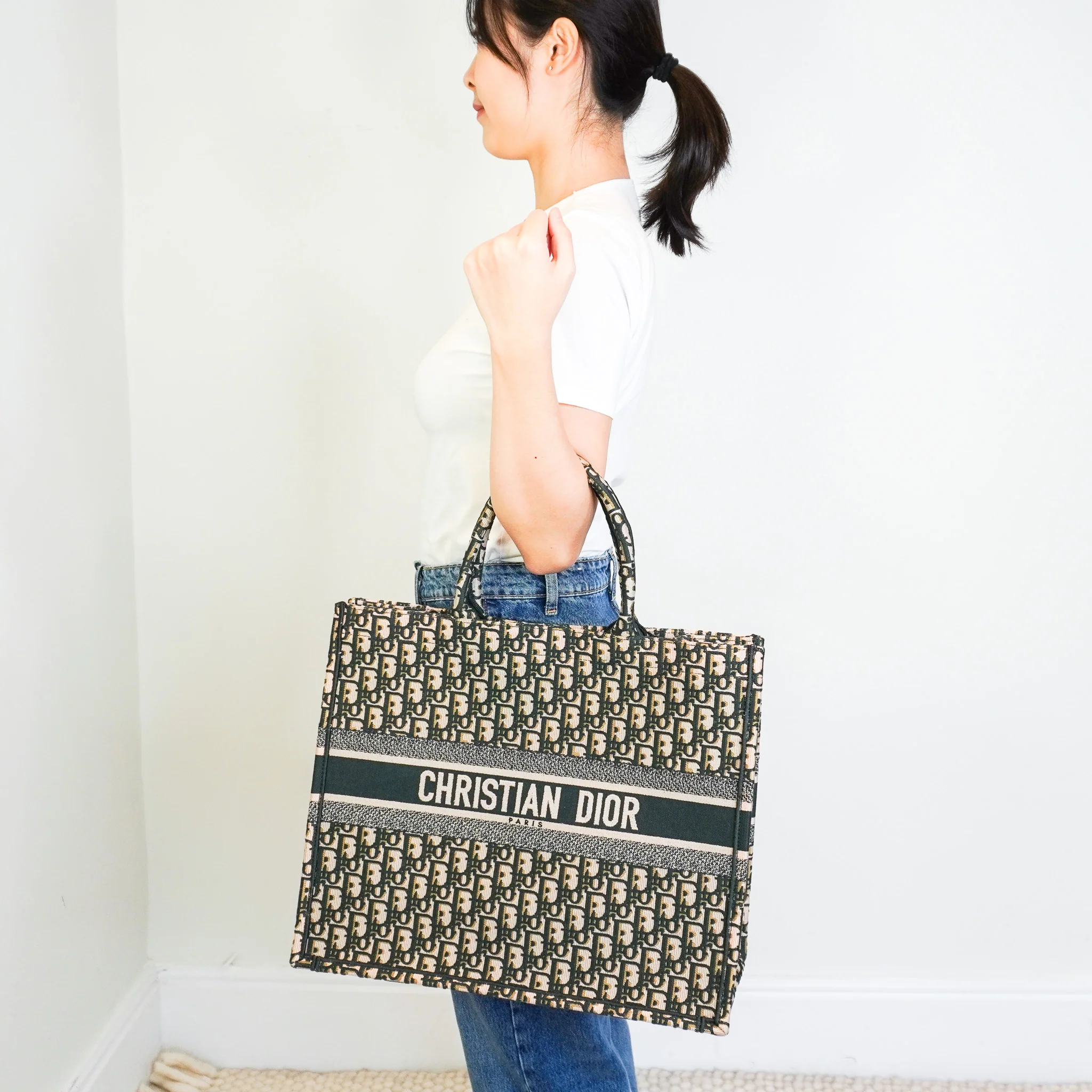 Dior Book Large Tote in Green RRP £2550 | Authentic Preloved - Image 8