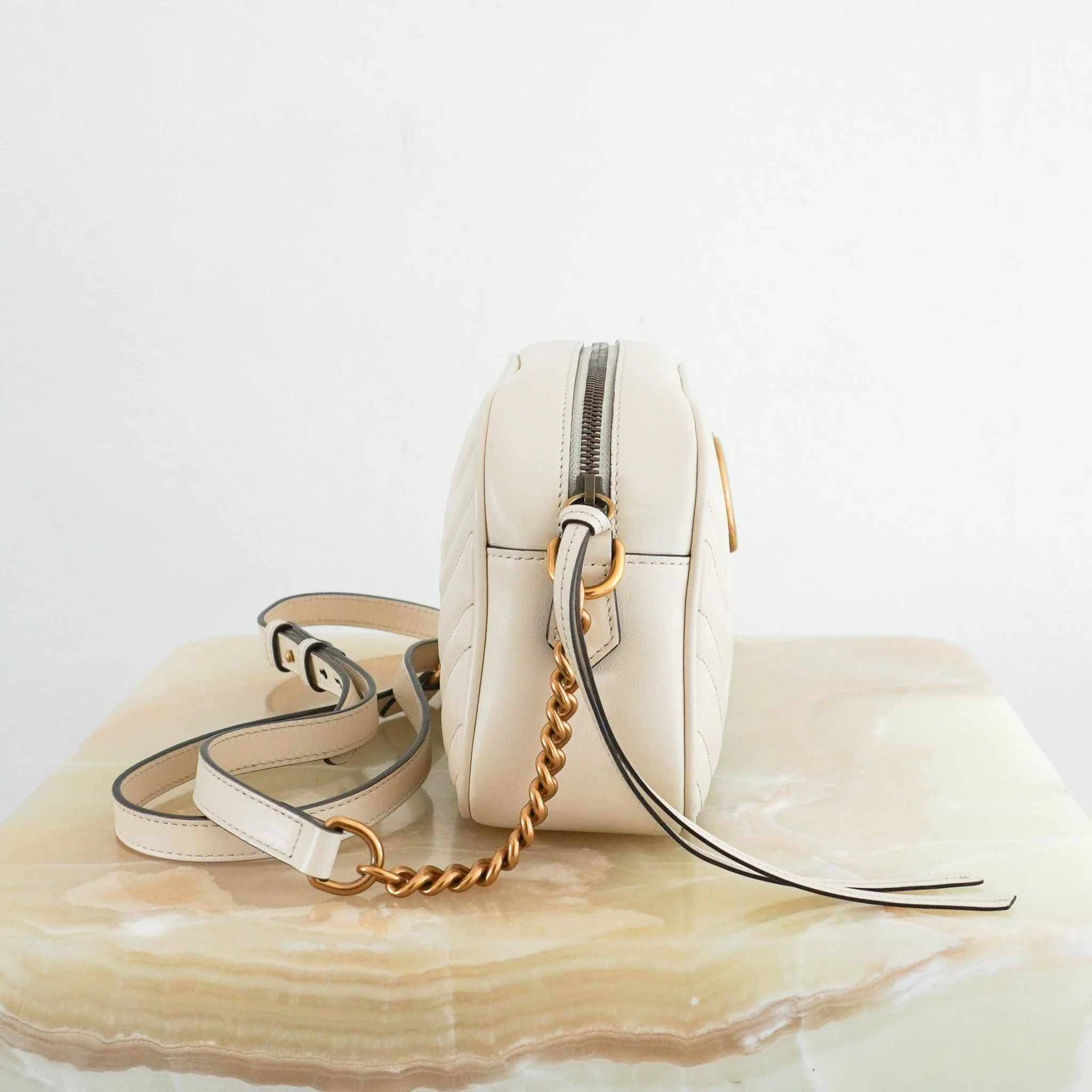 Gucci White Leather Small Camera Bag RRP £1460 | Authentic Preloved - Image 2