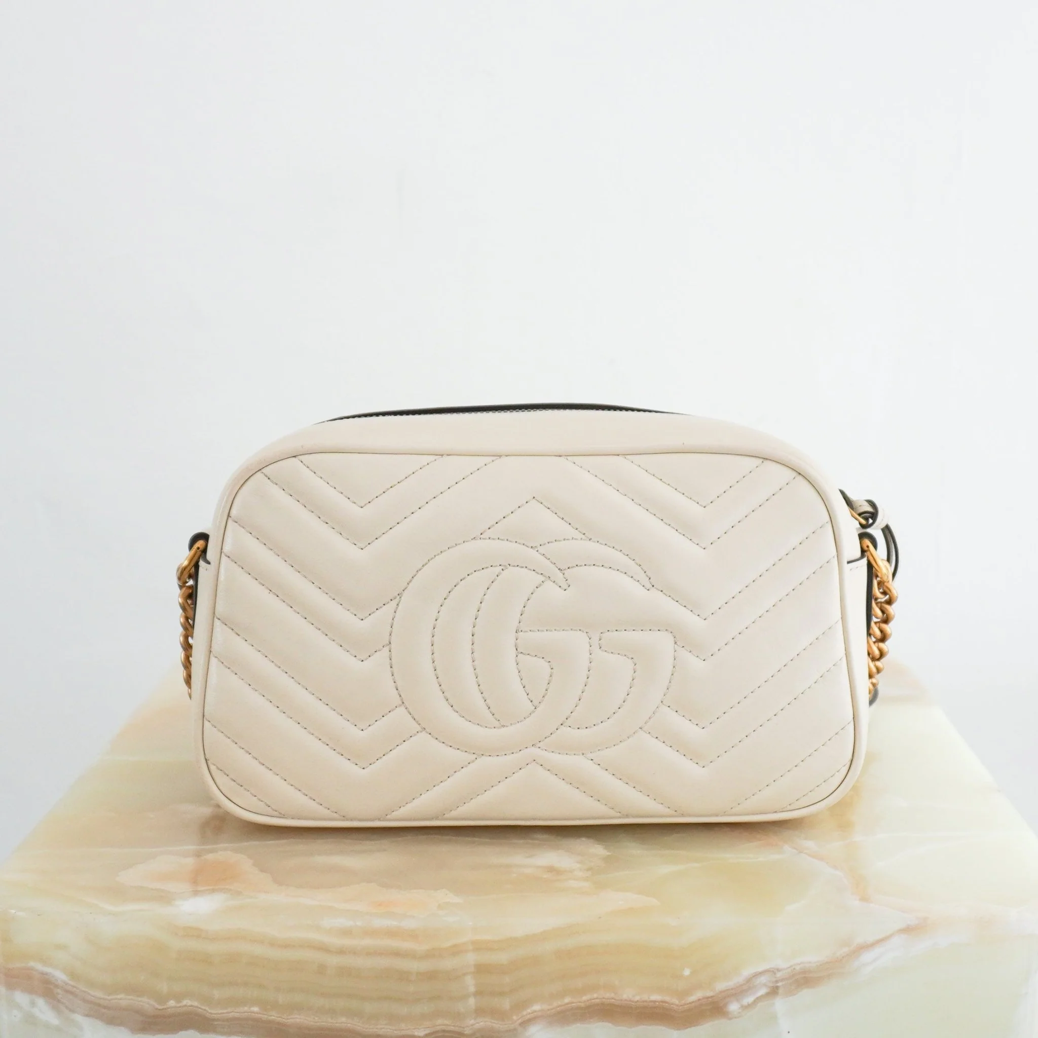 Gucci White Leather Small Camera Bag RRP £1460 | Authentic Preloved - Image 3