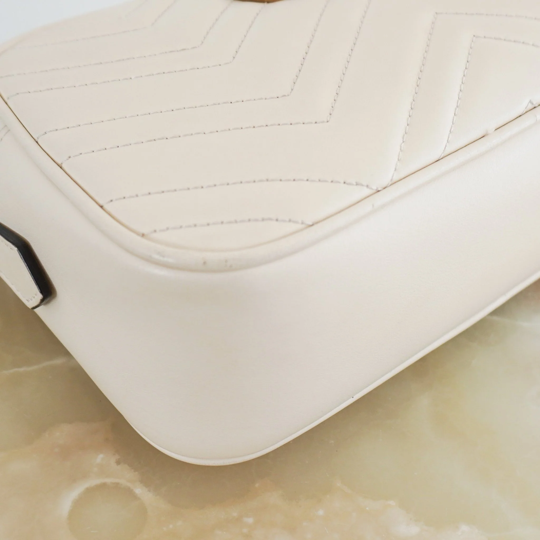 Gucci White Leather Small Camera Bag RRP £1460 | Authentic Preloved - Image 8