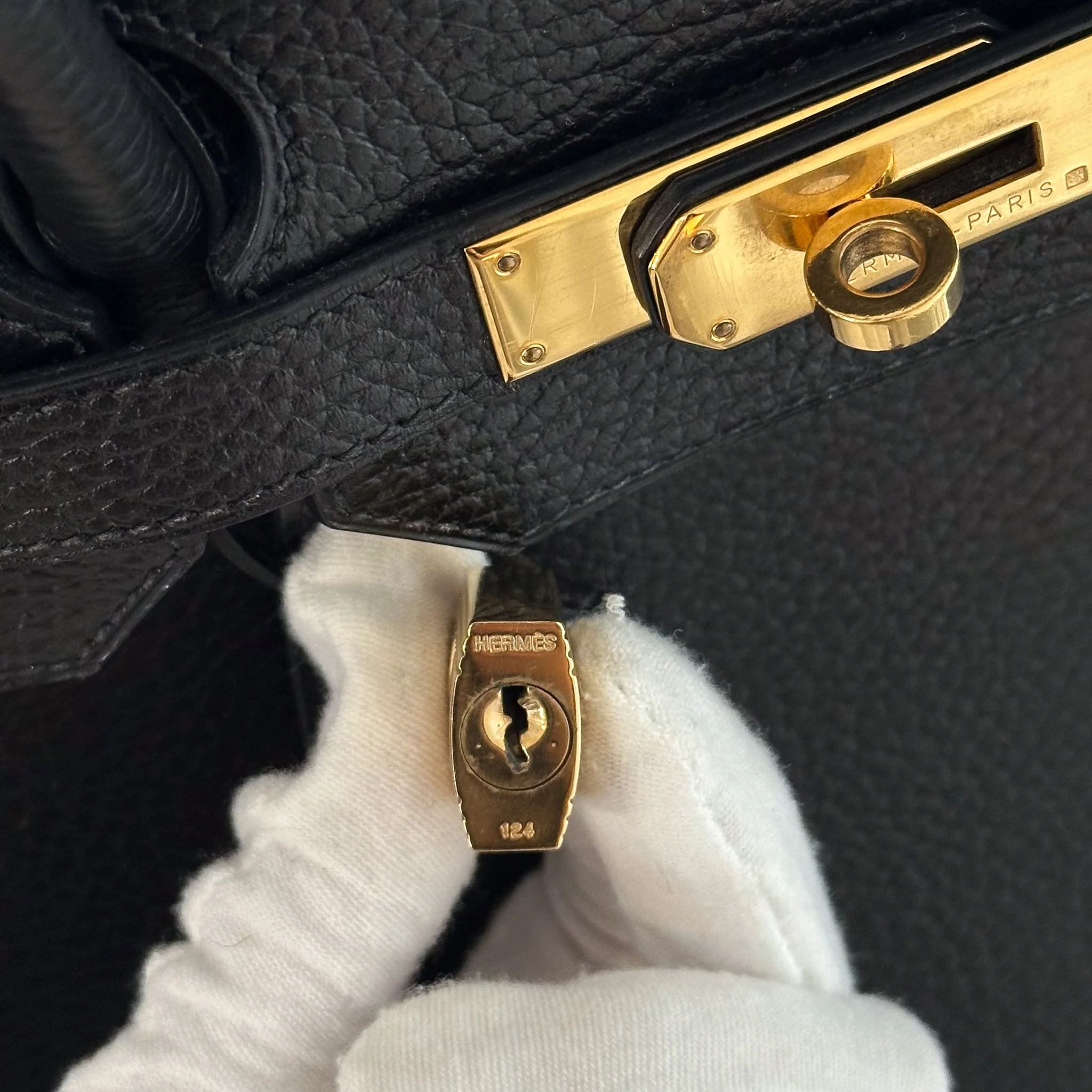 Hérmes Birkin 35 En Cuir Ardennes Noir Retourne with Gold Hardware | Authentic Preloved - Image 4