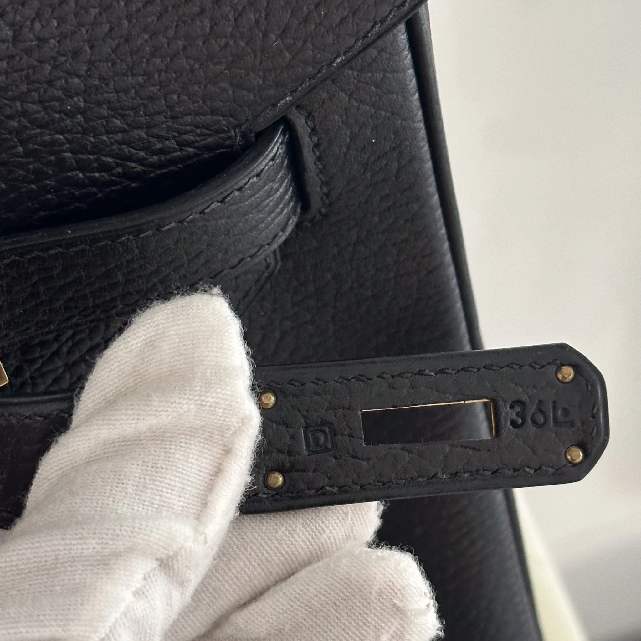 Hérmes Birkin 35 En Cuir Ardennes Noir Retourne with Gold Hardware | Authentic Preloved - Image 7