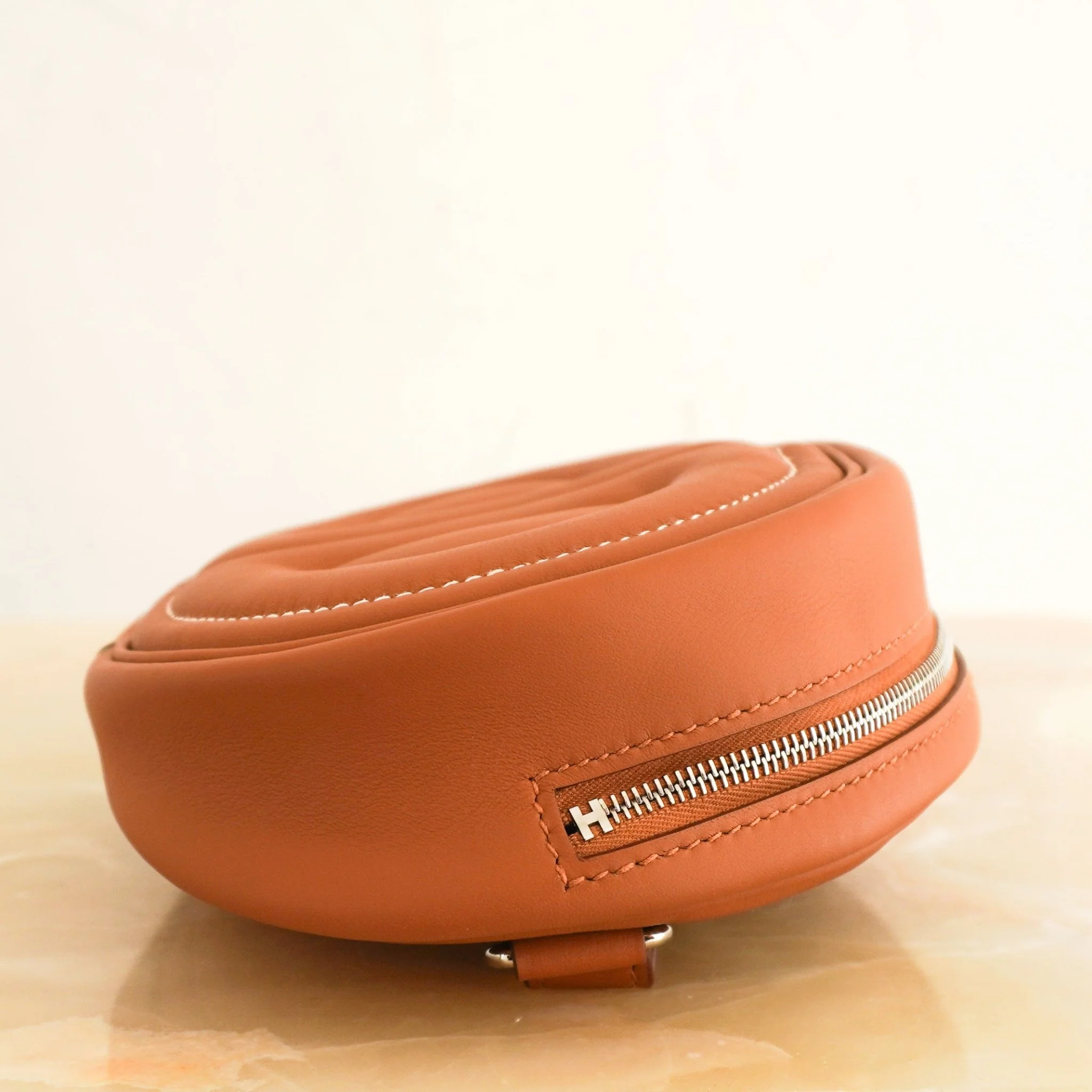 Hermès In-The-Loop Belt Bag RRP £3,330 | Authentic Preloved - Image 10