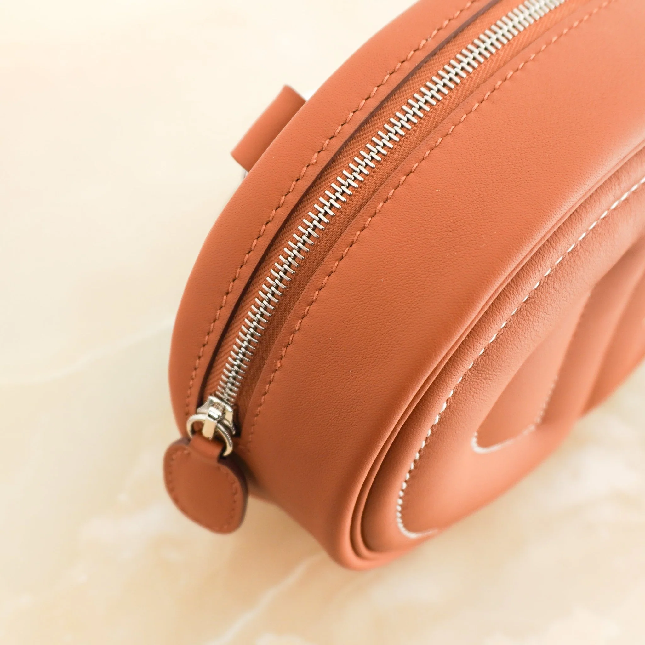 Hermès In-The-Loop Belt Bag RRP £3,330 | Authentic Preloved - Image 8