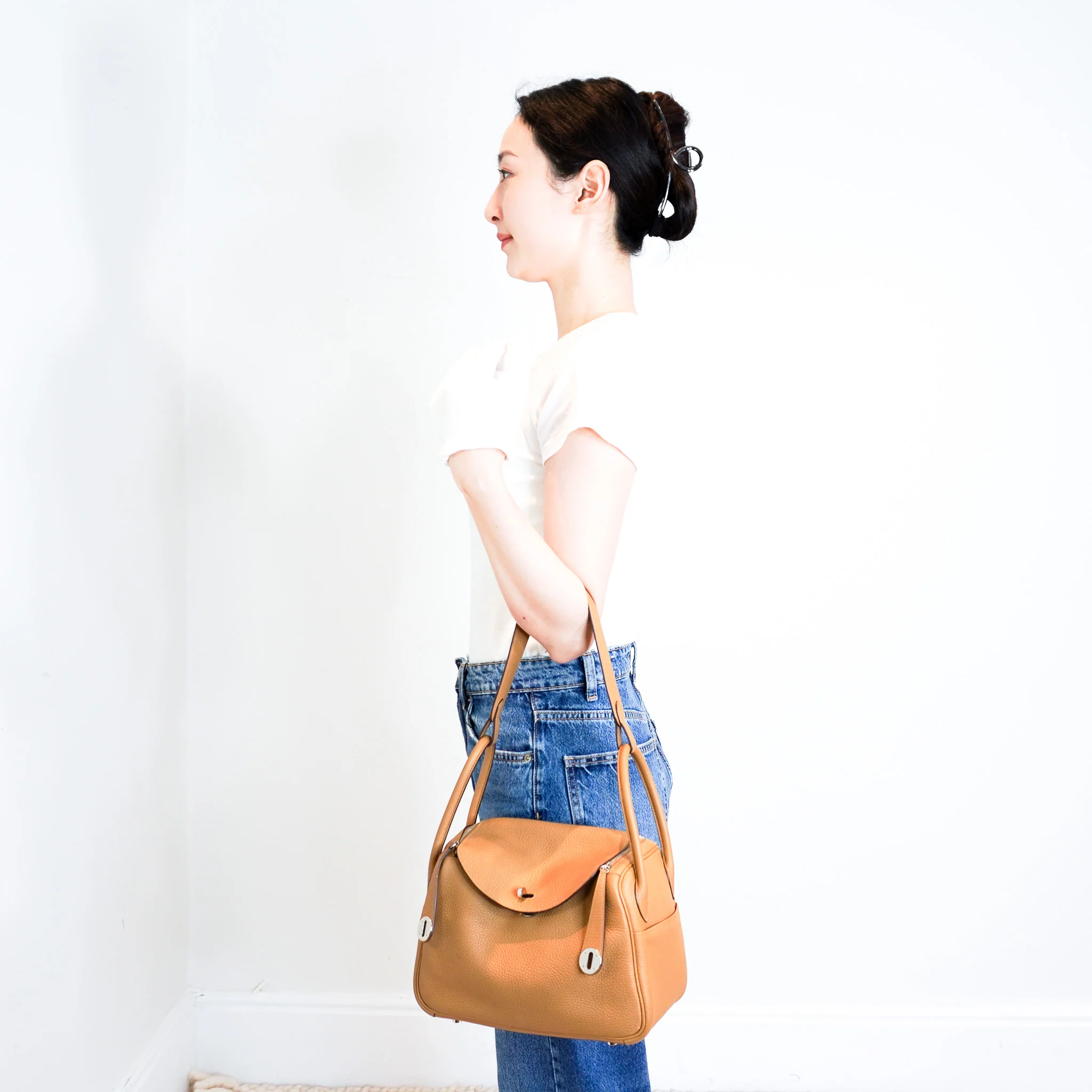 Hermès Lindy 26 in Biscuit RRP £7260 | Authentic Preloved - Image 11