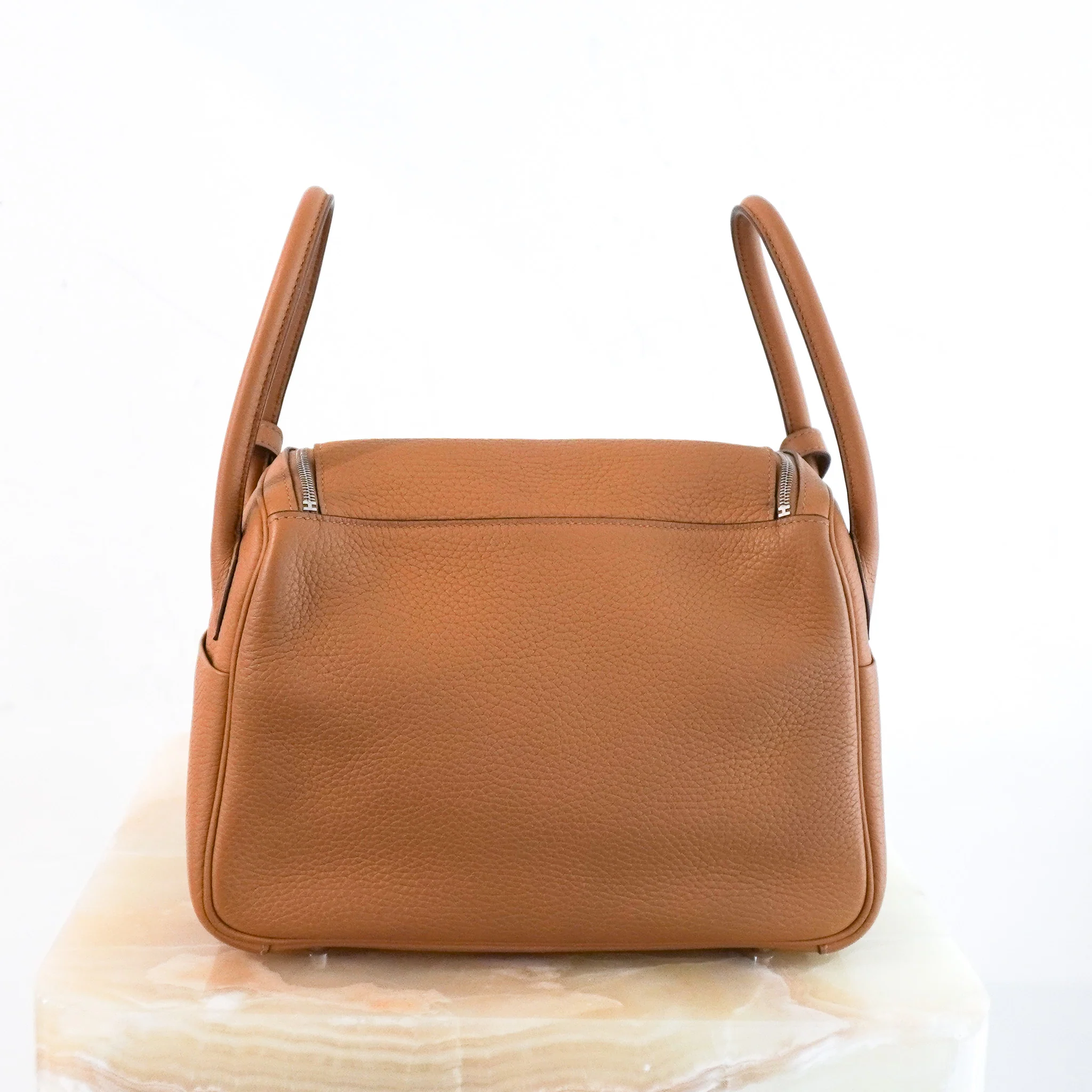 Hermès Lindy 26 in Biscuit RRP £7260 | Authentic Preloved - Image 4