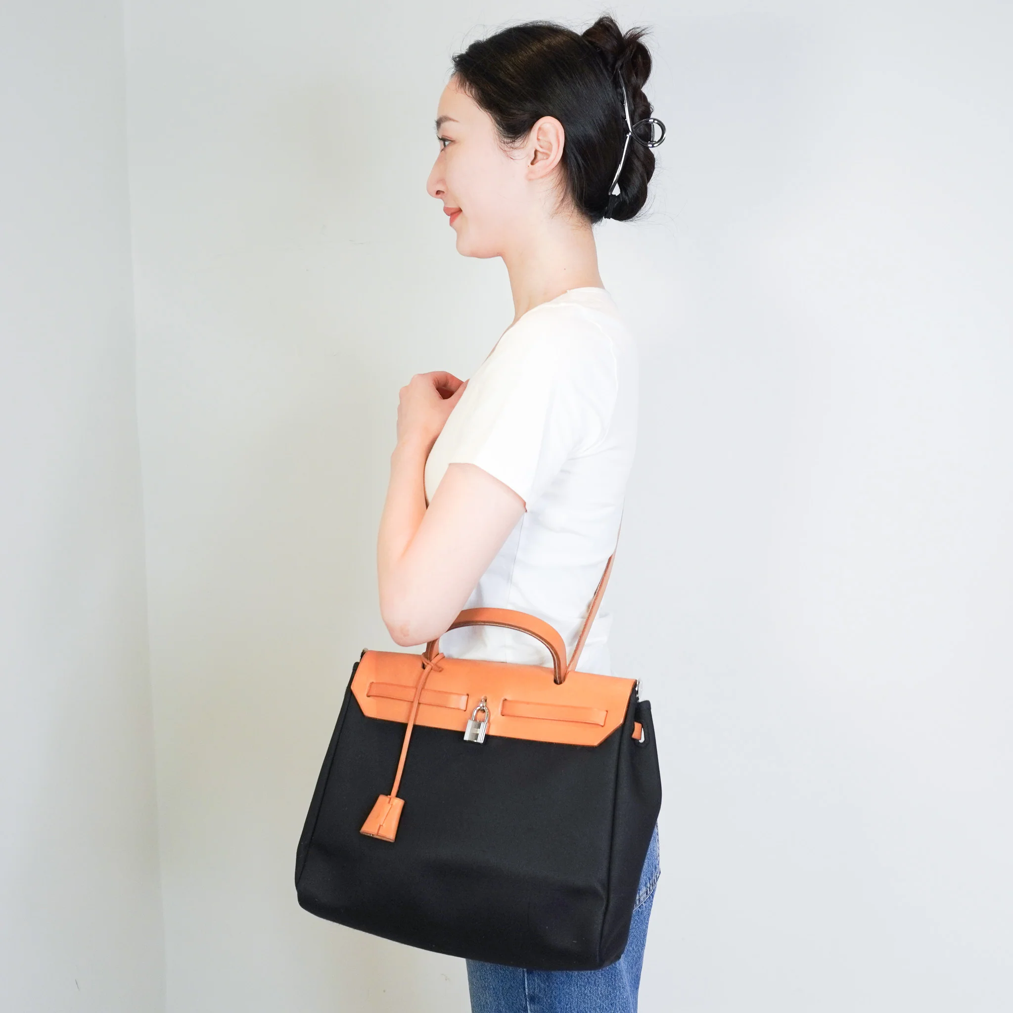 Hermès Noir 30 Canvas 2 Way Herbag RRP £2300 | Authentic Preloved - Image 12