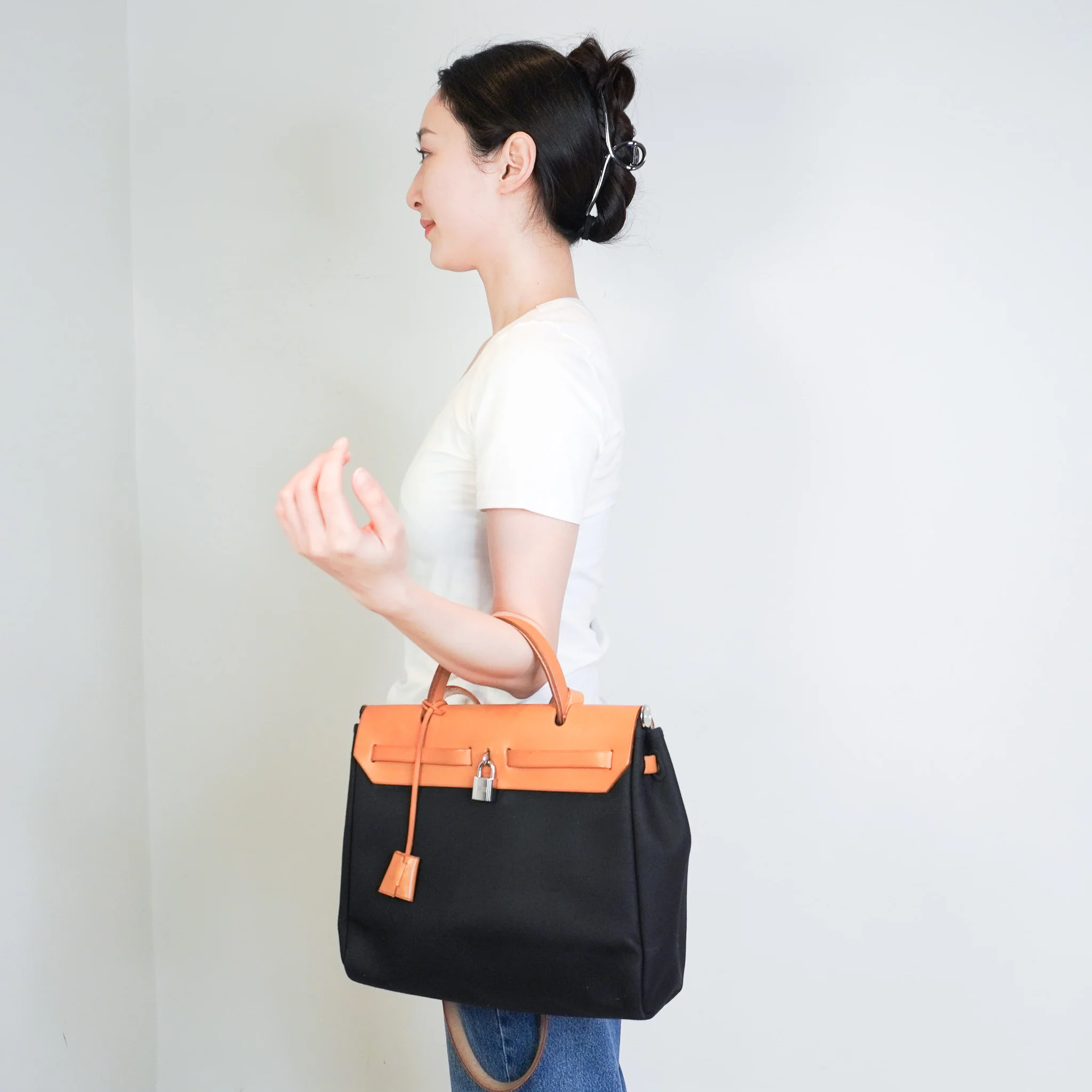 Hermès Noir 30 Canvas 2 Way Herbag RRP £2300 | Authentic Preloved - Image 13