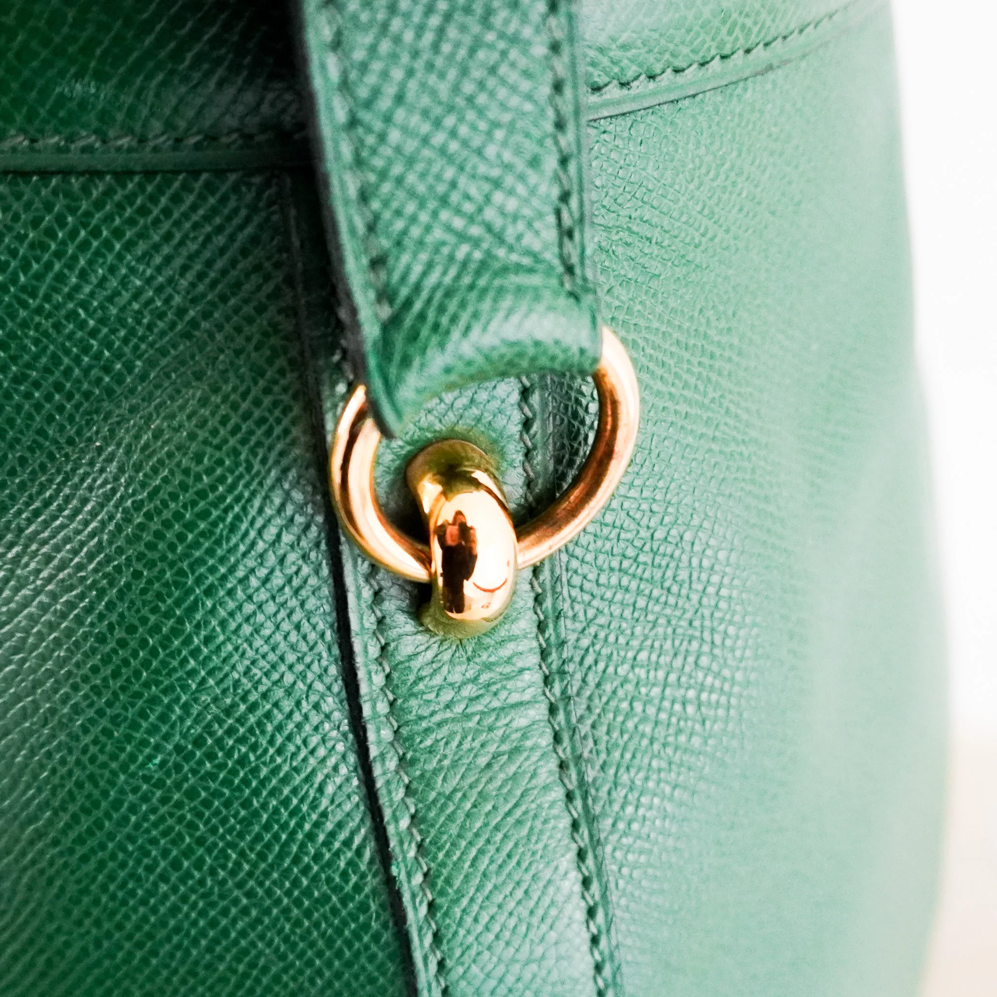 Hermès Vintage Farming Bag in Bambou Colour | Authentic Preloved - Image 6