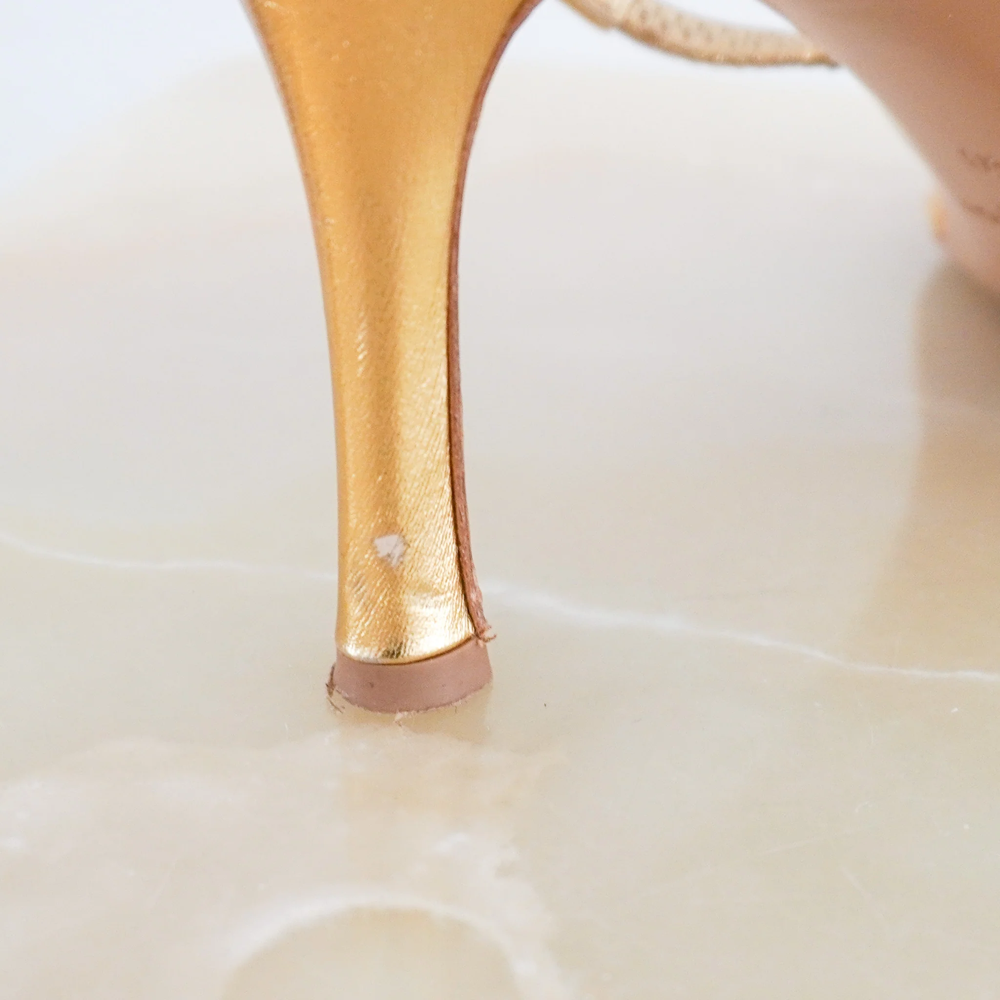 Le Monde de Beryl Gold Metallic High Heel | Authentic Preloved FINAL SALE - Image 9