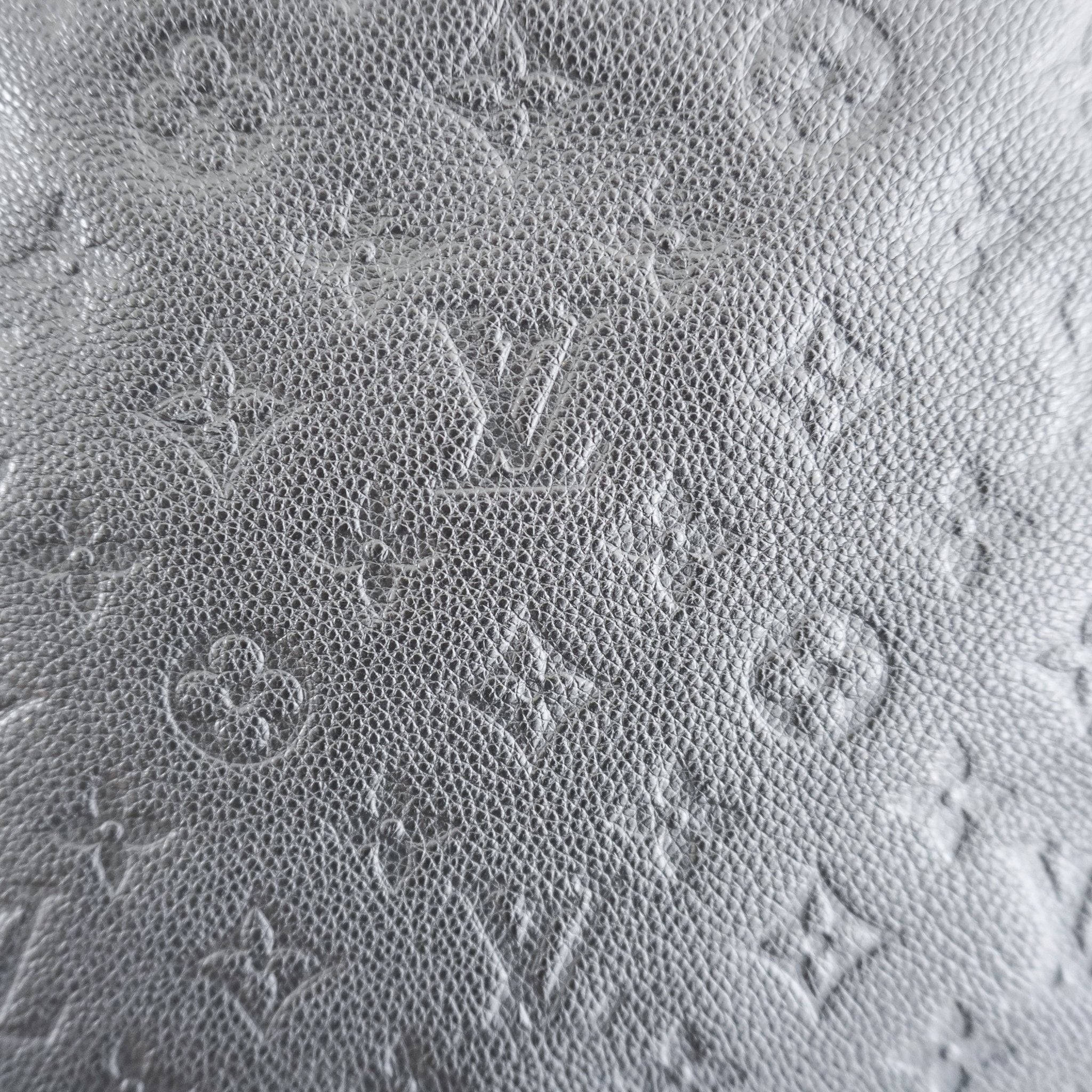 Louis Vuitton Artsy MM Tote Bag in Black RRP £2500 | Authentic Preloved - Image 6