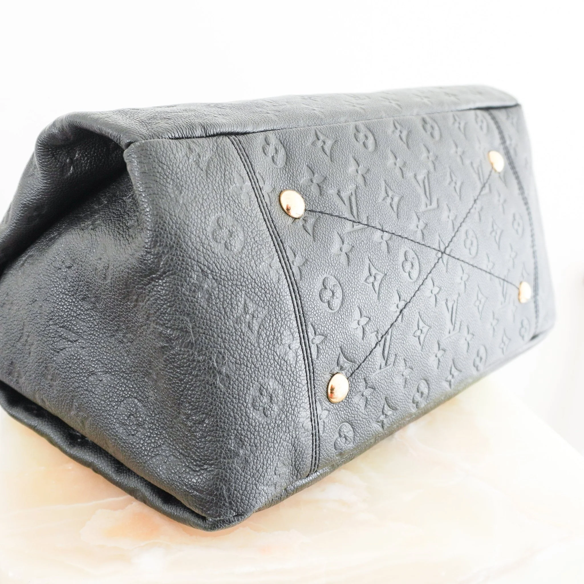 Louis Vuitton Artsy MM Tote Bag in Black RRP £2500 | Authentic Preloved - Image 9