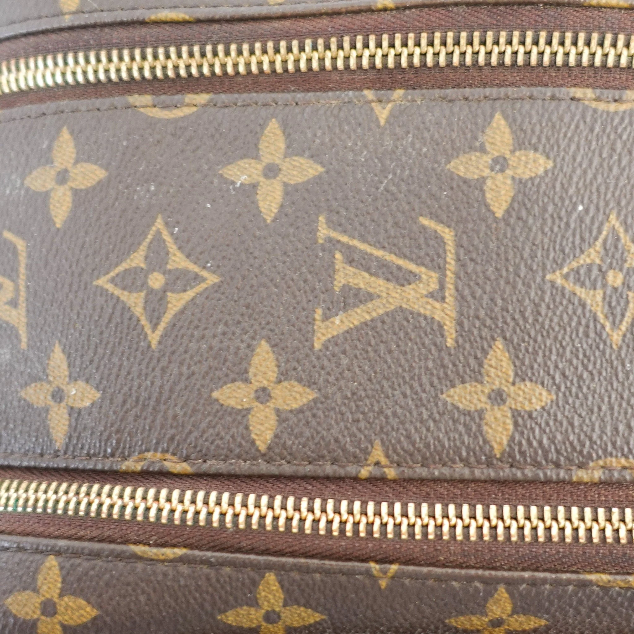 Louis Vuitton Canvas Wash Bag RRP £840 | Authentic Preloved [final sale] - Image 10